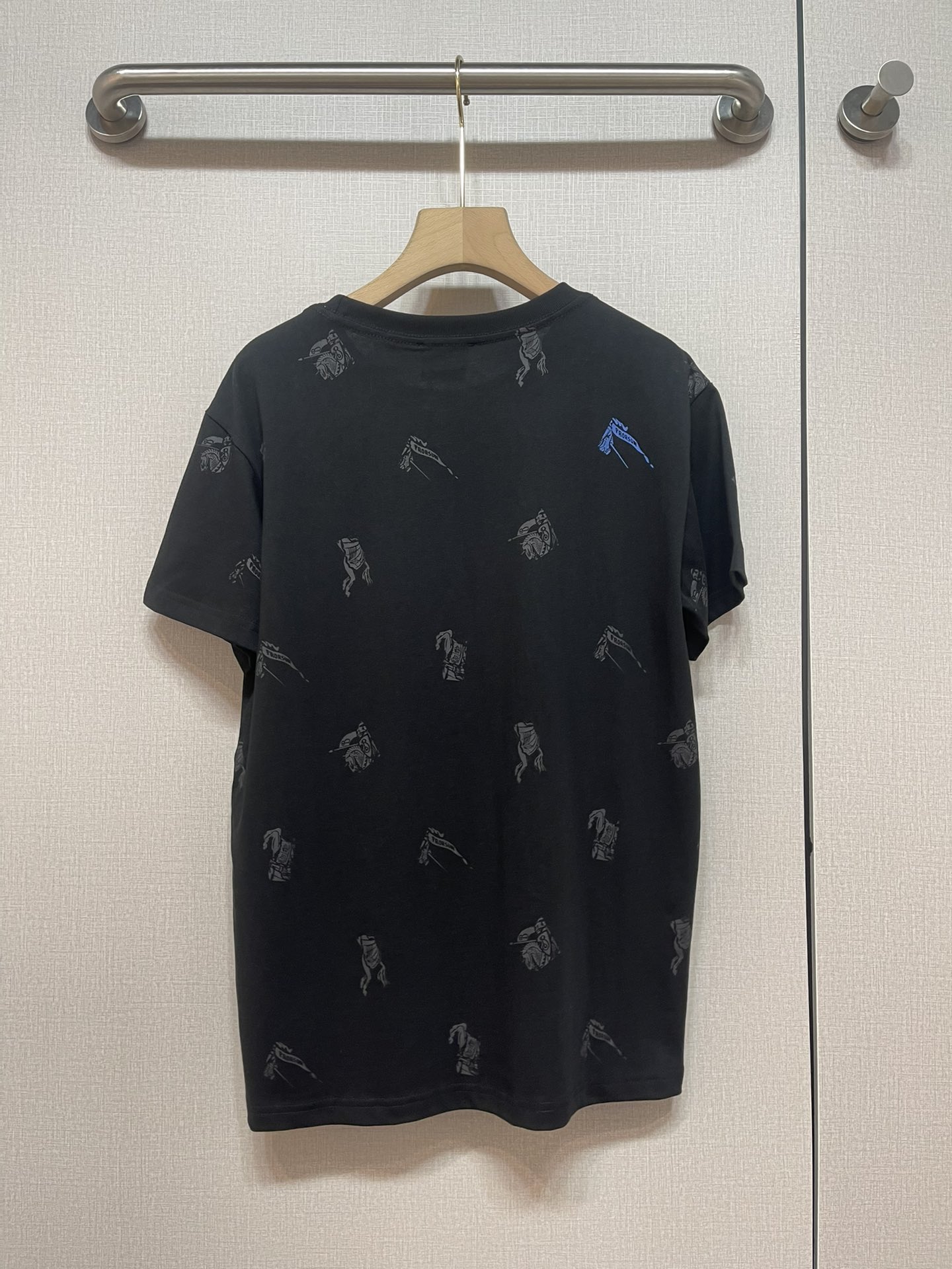 2025 Pablo Short Sleeve T-Shirt: Fashion Treasure for Women, Stylish and Comfortable. - 图片 6