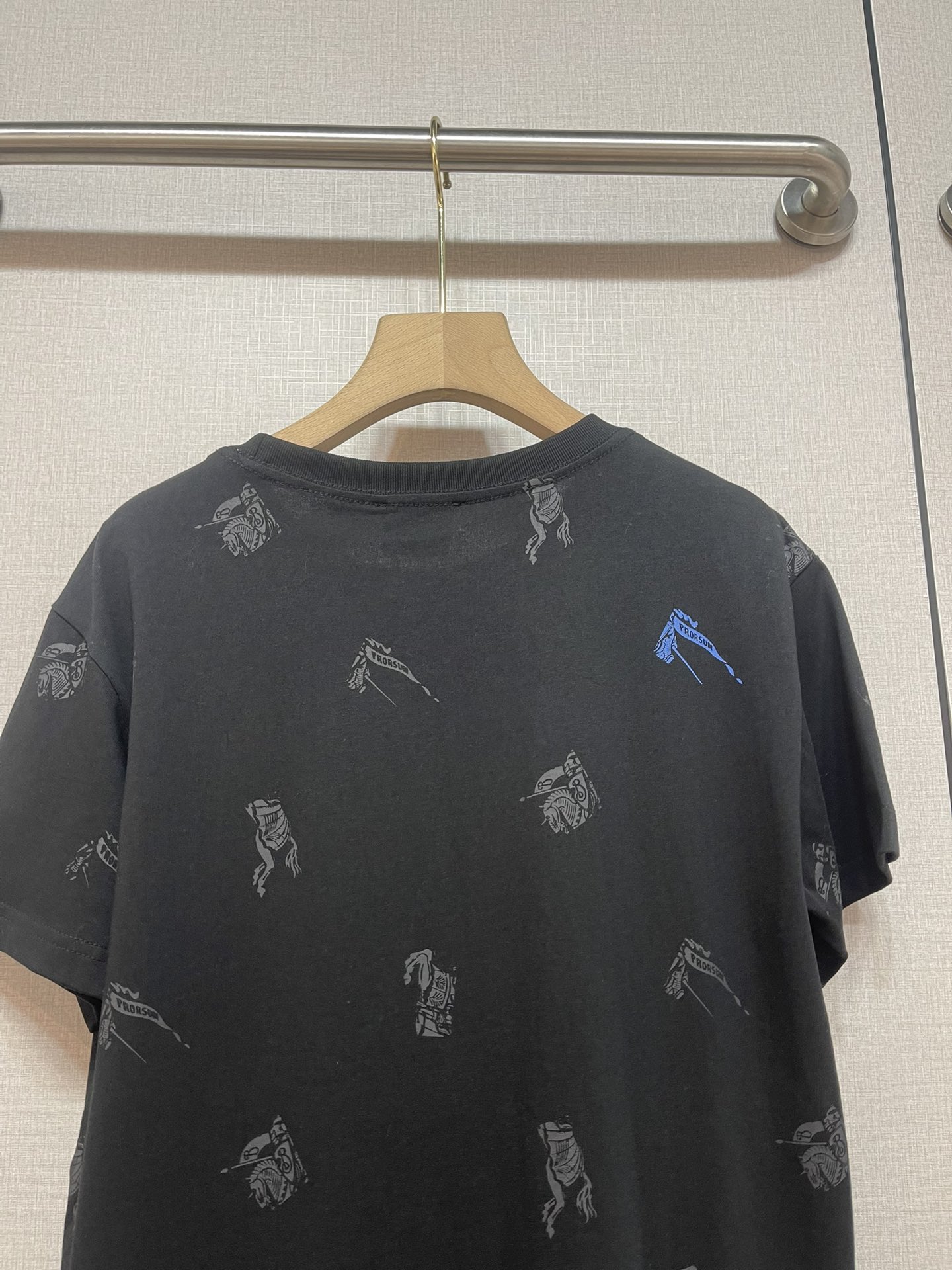 2025 Pablo Short Sleeve T-Shirt: Fashion Treasure for Women, Stylish and Comfortable. - 图片 7