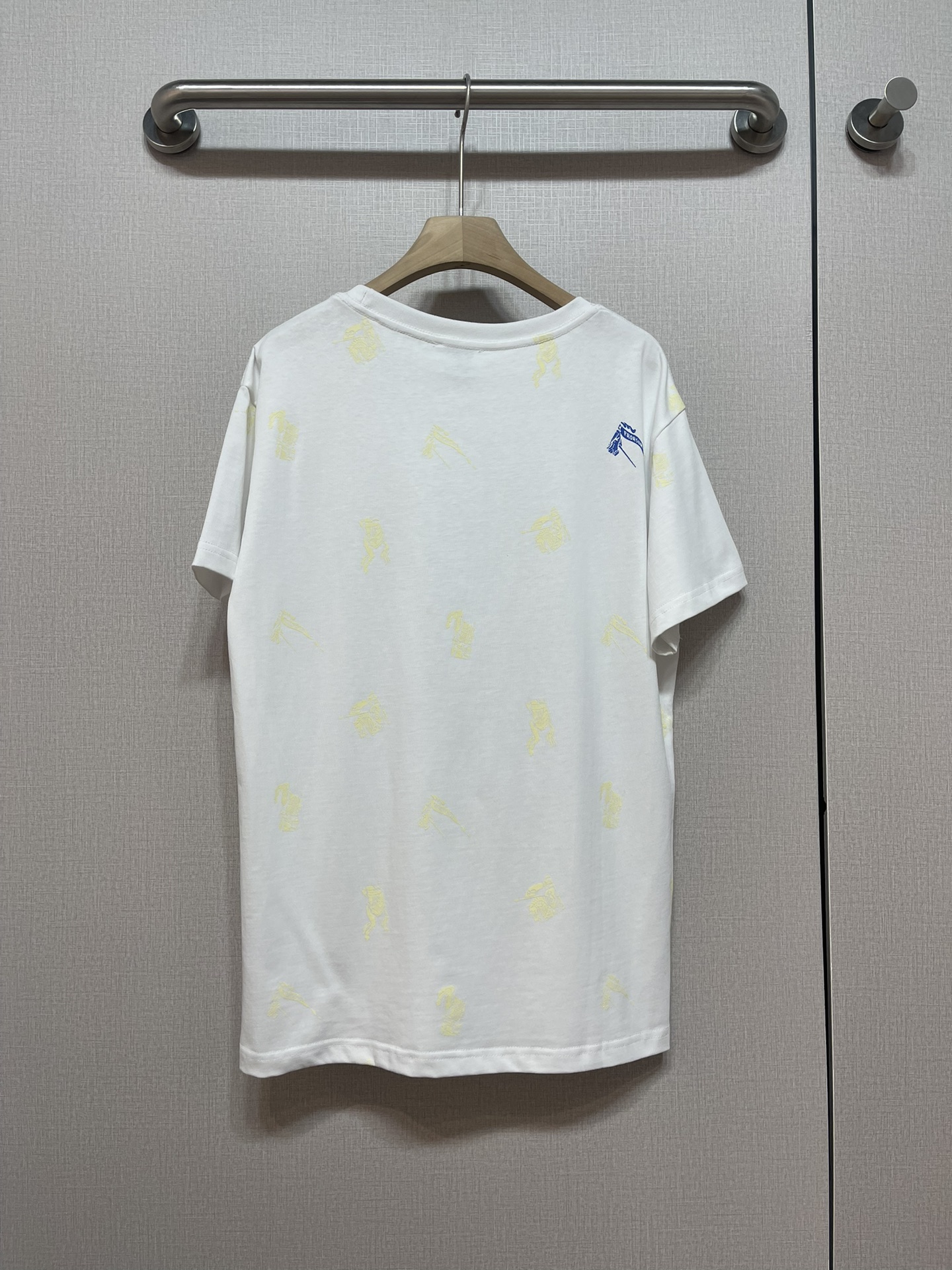 2025 Pablo Short Sleeve T-Shirt: Fashion Treasure for Women, Stylish and Comfortable. - 图片 4