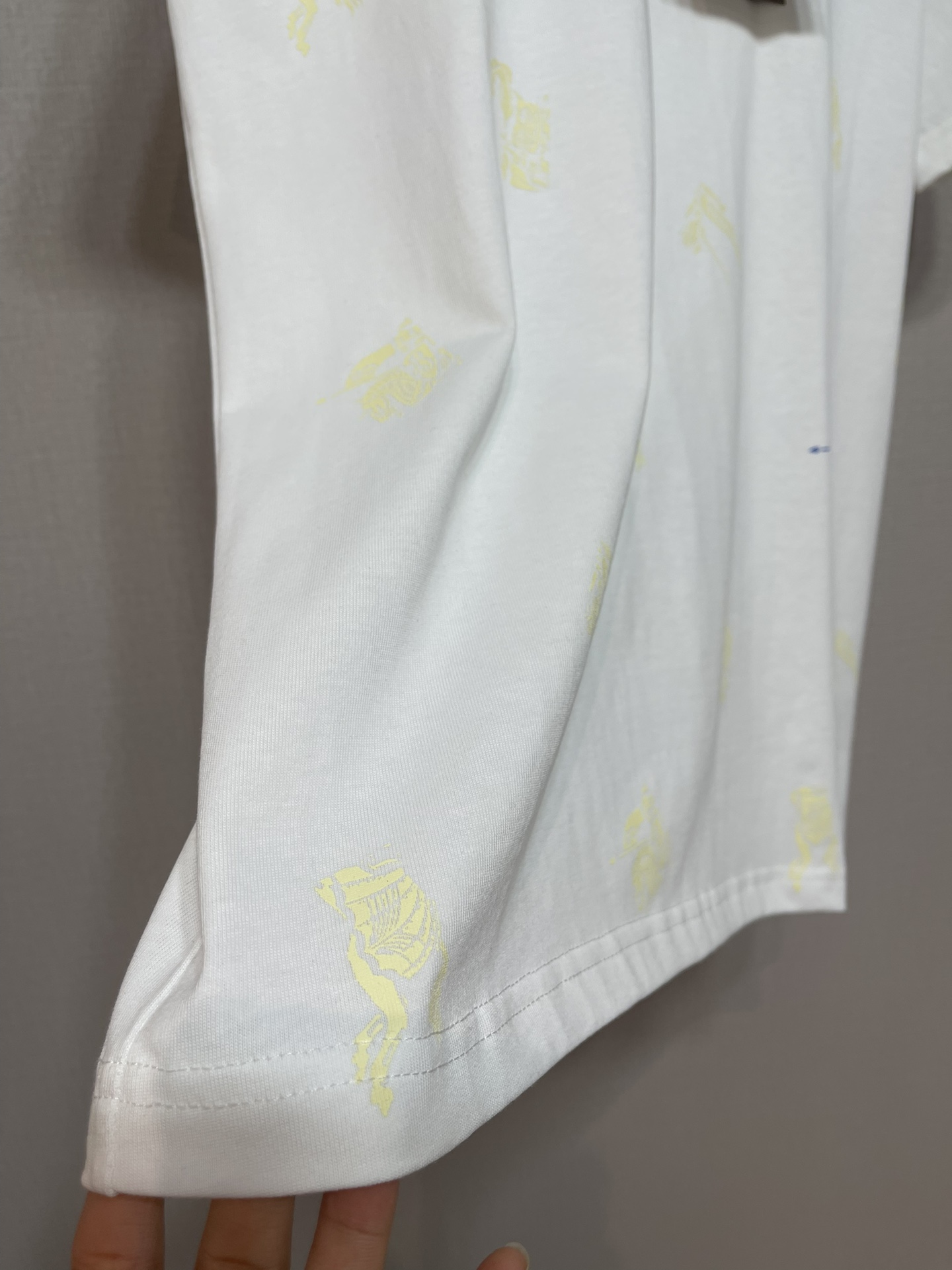 2025 Pablo Short Sleeve T-Shirt: Fashion Treasure for Women, Stylish and Comfortable. - 图片 8