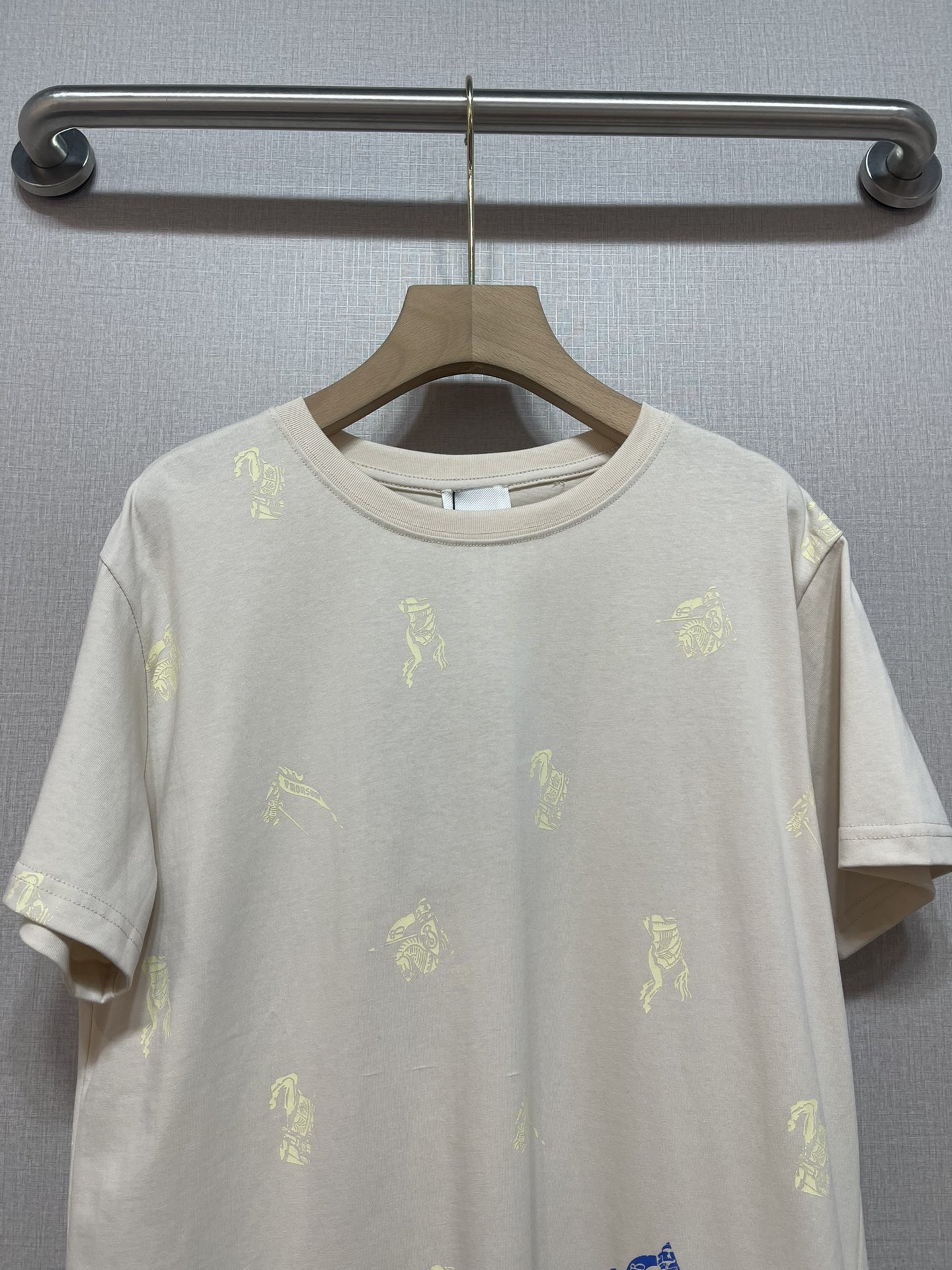 2025 Pablo Short Sleeve T-Shirt: Cotton Luxury for Fashion Bosses and Trendsetters - 图片 2