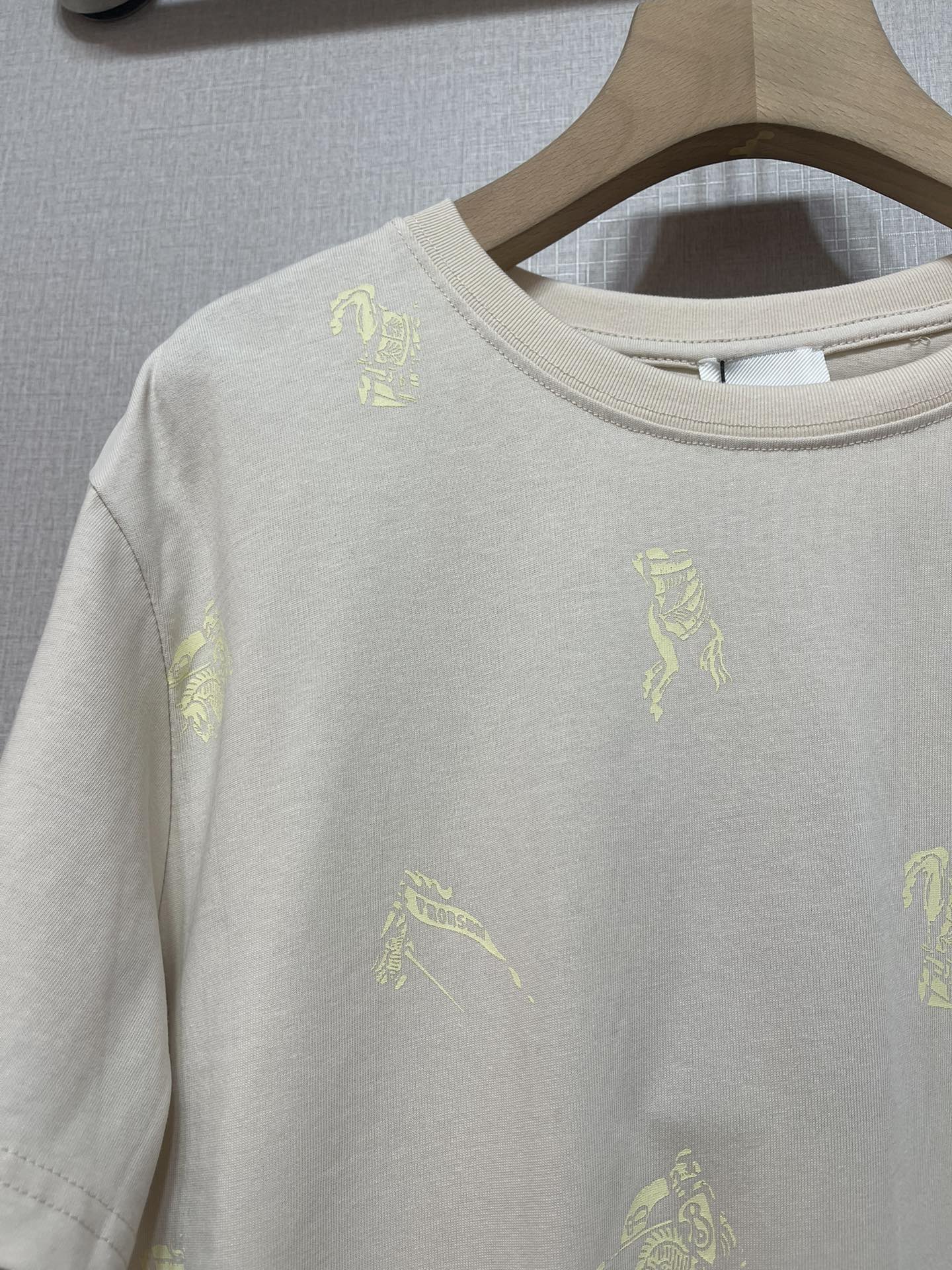 2025 Pablo Short Sleeve T-Shirt: Cotton Luxury for Fashion Bosses and Trendsetters - 图片 9