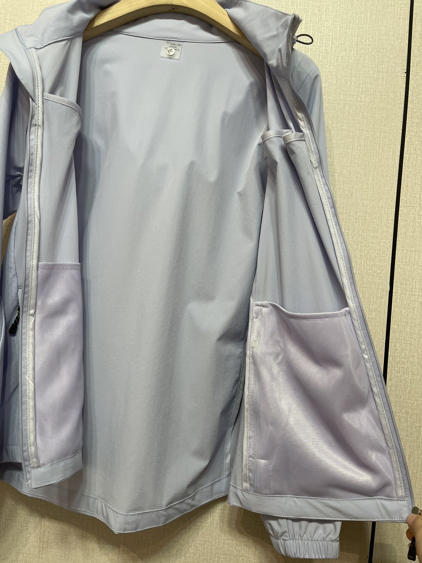 2025 Summer UV Women’s Suit with High-Tech Features for Sun Protection - 图片 6