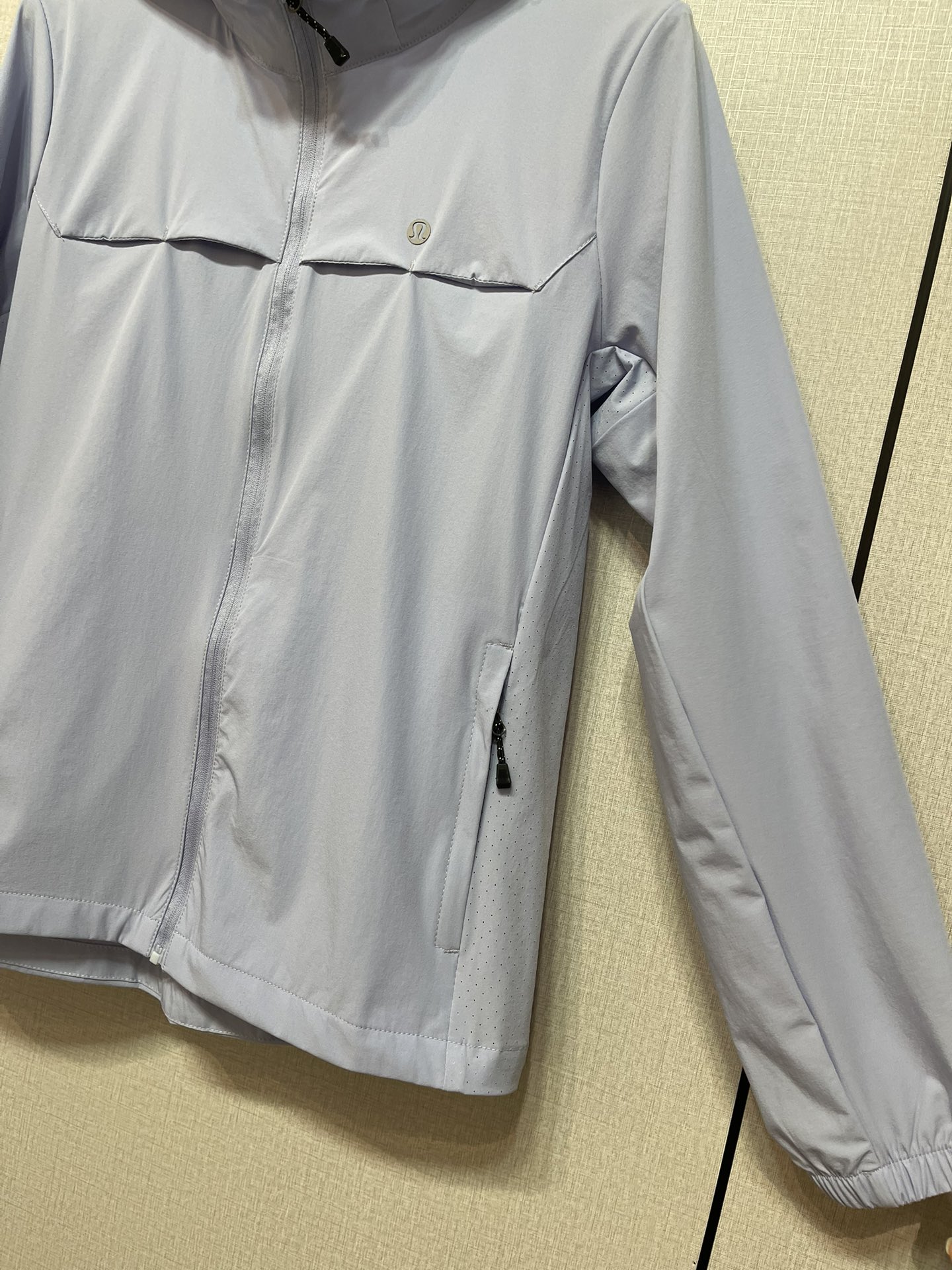 2025 Summer UV Women’s Suit with High-Tech Features for Sun Protection - 图片 3