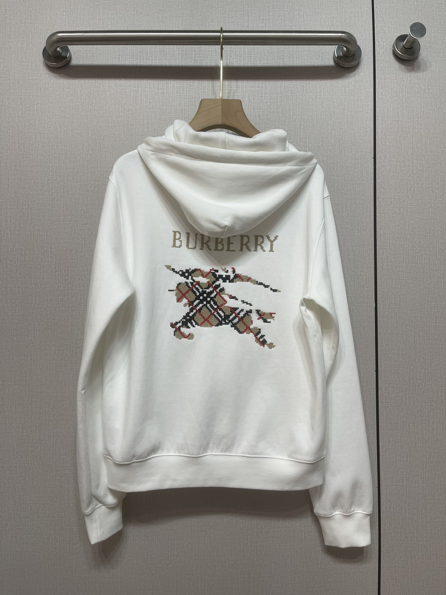 2025 Brand-New Barbolis Women’s Suit: High-Quality Fabrics, Modern Design, Perfect Embroidery – Fashion Sense for the New Year - 图片 4