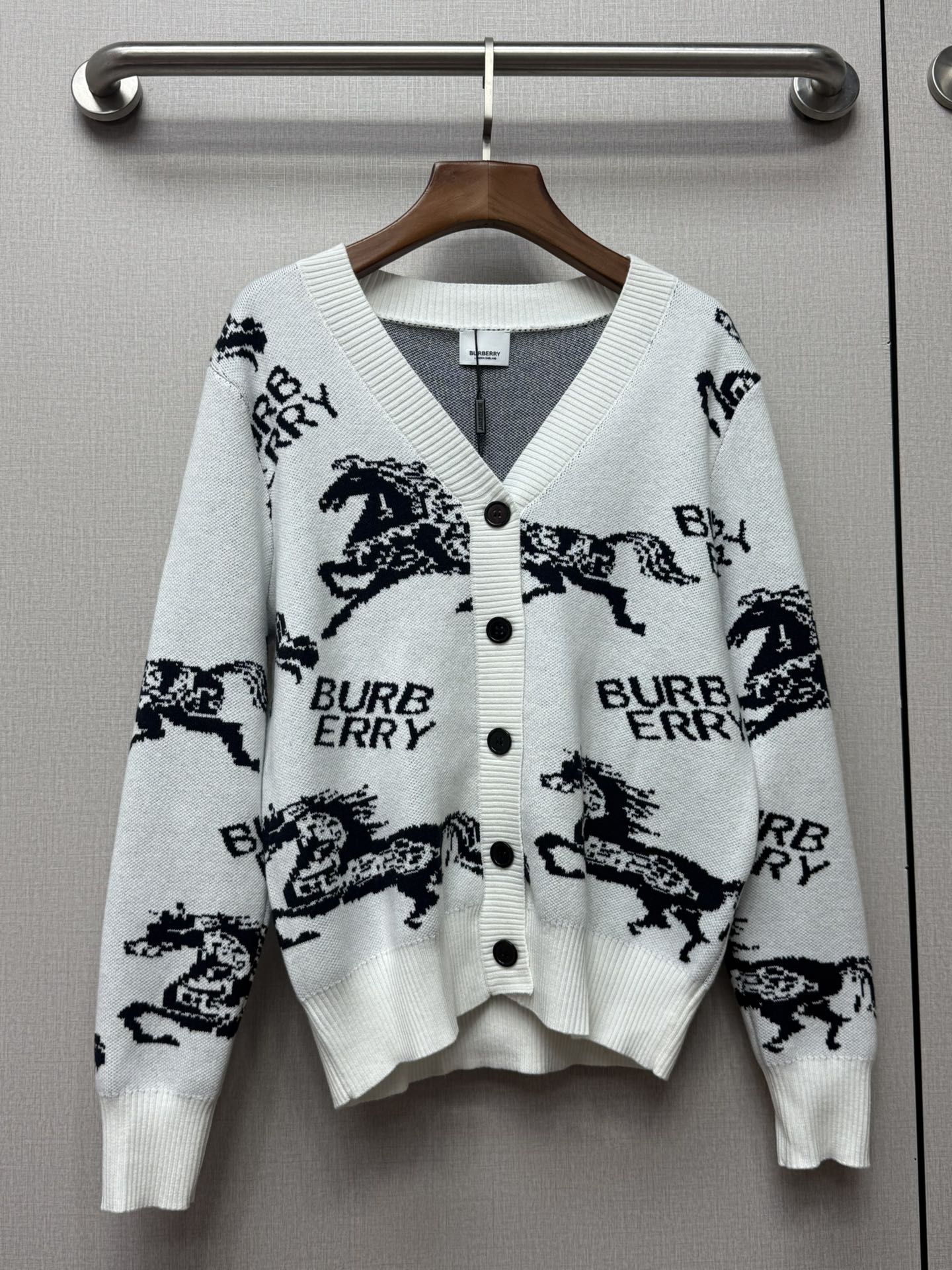 버버리 여성 가디건 103035 Burberry Cardigan