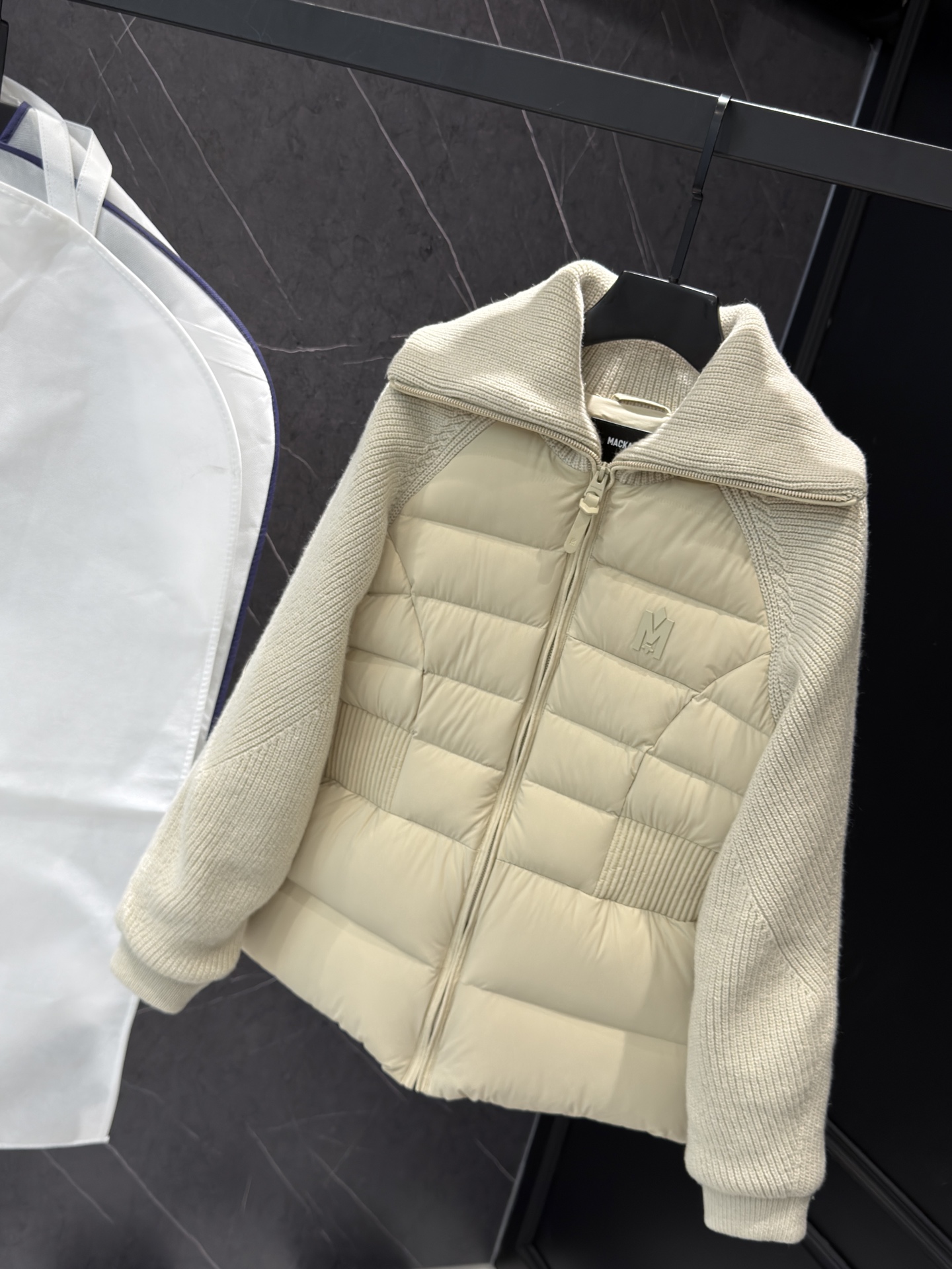 _dk39smRkjBuQA3yEbgmdFlr9FiS_X9WH3b_YfKQ