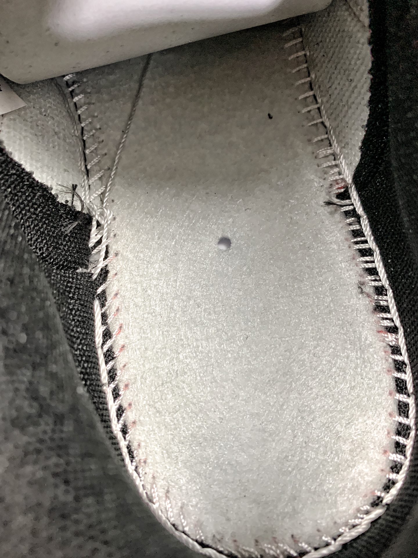 本地自取💰320 放店私
#马年限定 Nk SB Dunk Low 定制配色 
复古低帮休闲百搭板鞋 
公司级版本 定制鞋盒  大厂流水生产
超高清洁度 皮料切割干净无任何毛边 
橡胶大底 防滑耐磨 舒适上脚
货号：CX5050-Y63
尺码：36 36.5 37.5 38 38.5 39 40 40.5 41 42 42.5 43 44 44.5 45
编码#A43YTGLB20