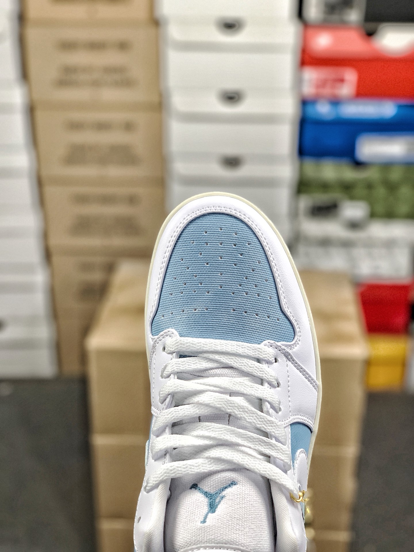 特价💰170
#公司级福利 Air Jordan 1 Low 乔1 AJ1低帮板鞋
货号：HQ2004-400
尺码：36-46 带半码
编码#A18YTXLA10