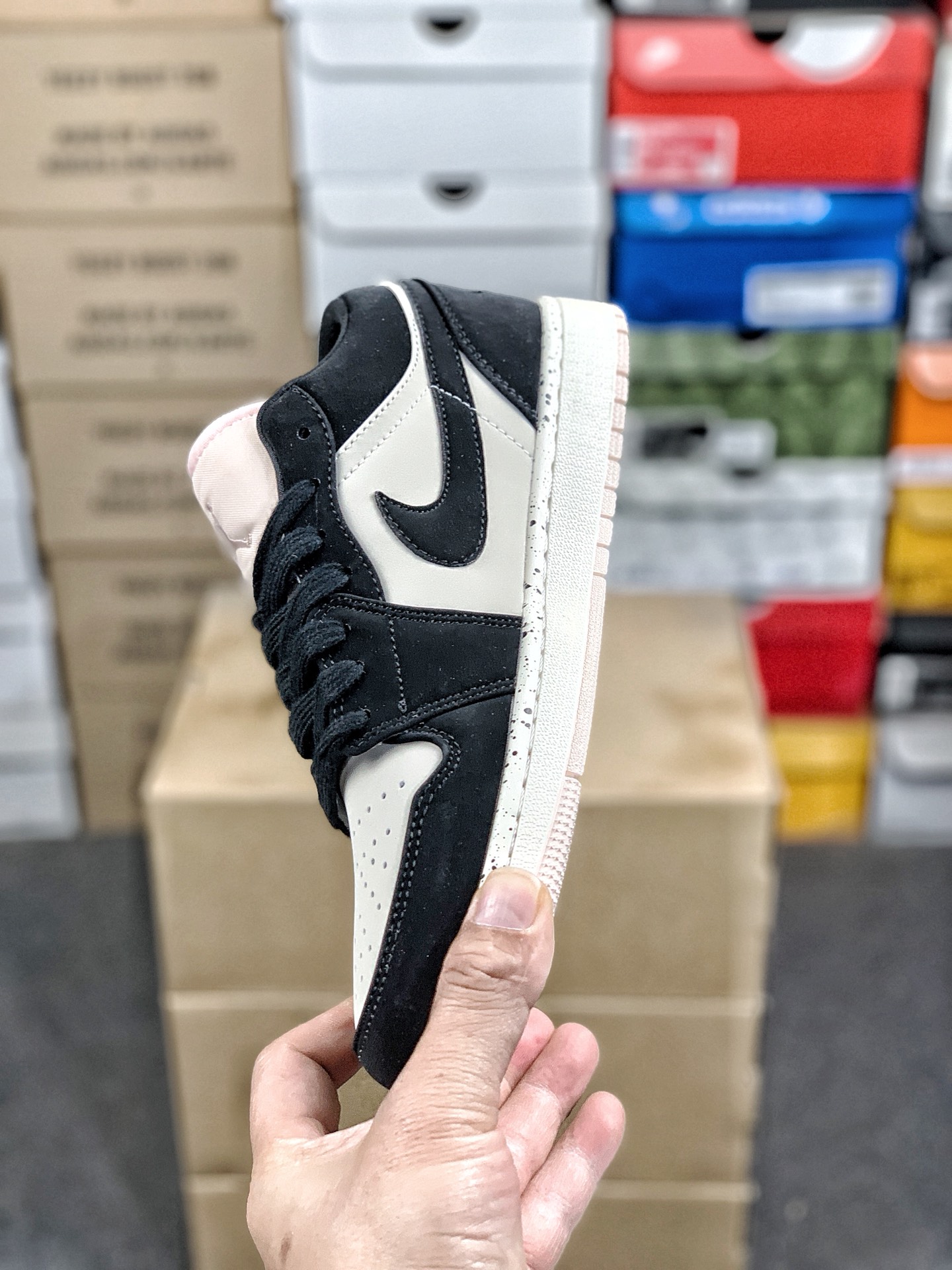 特价💰170
#公司级福利 Air Jordan 1 Low 乔1 AJ1低帮板鞋
货号：DC0774-003
尺码：36-46 带半码
编码#A18YTXLA10