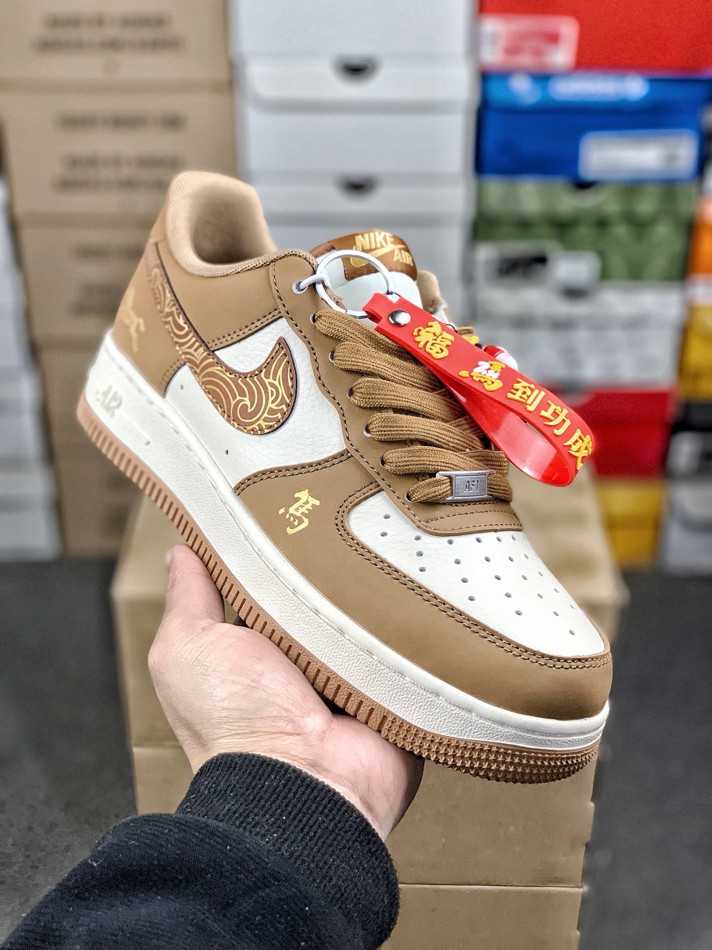 _dHK9s7orKZ7LJmywLp_IxzS8r8shrrvuHYpybSw