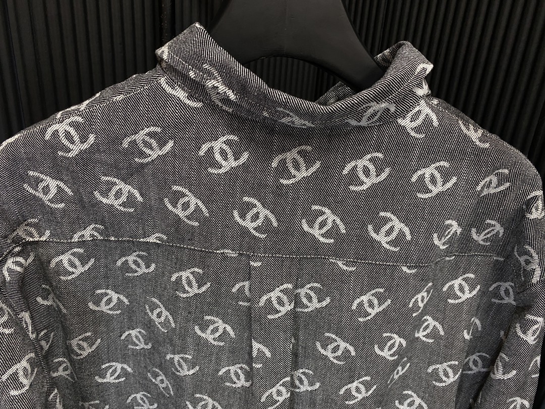 2023 Chanel Puffer Jacket: Classic Letters, High-End Fashion for Men and Women - 图片 7