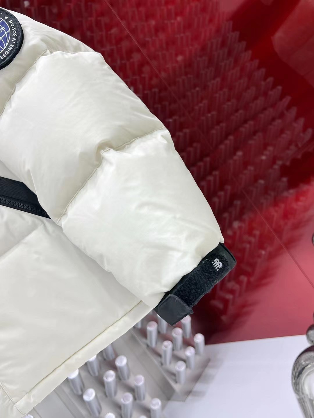 High-Quality Custom Embroidered New Balance Jacket: Premium Materials, Superior Craftsmanship - 图片 4