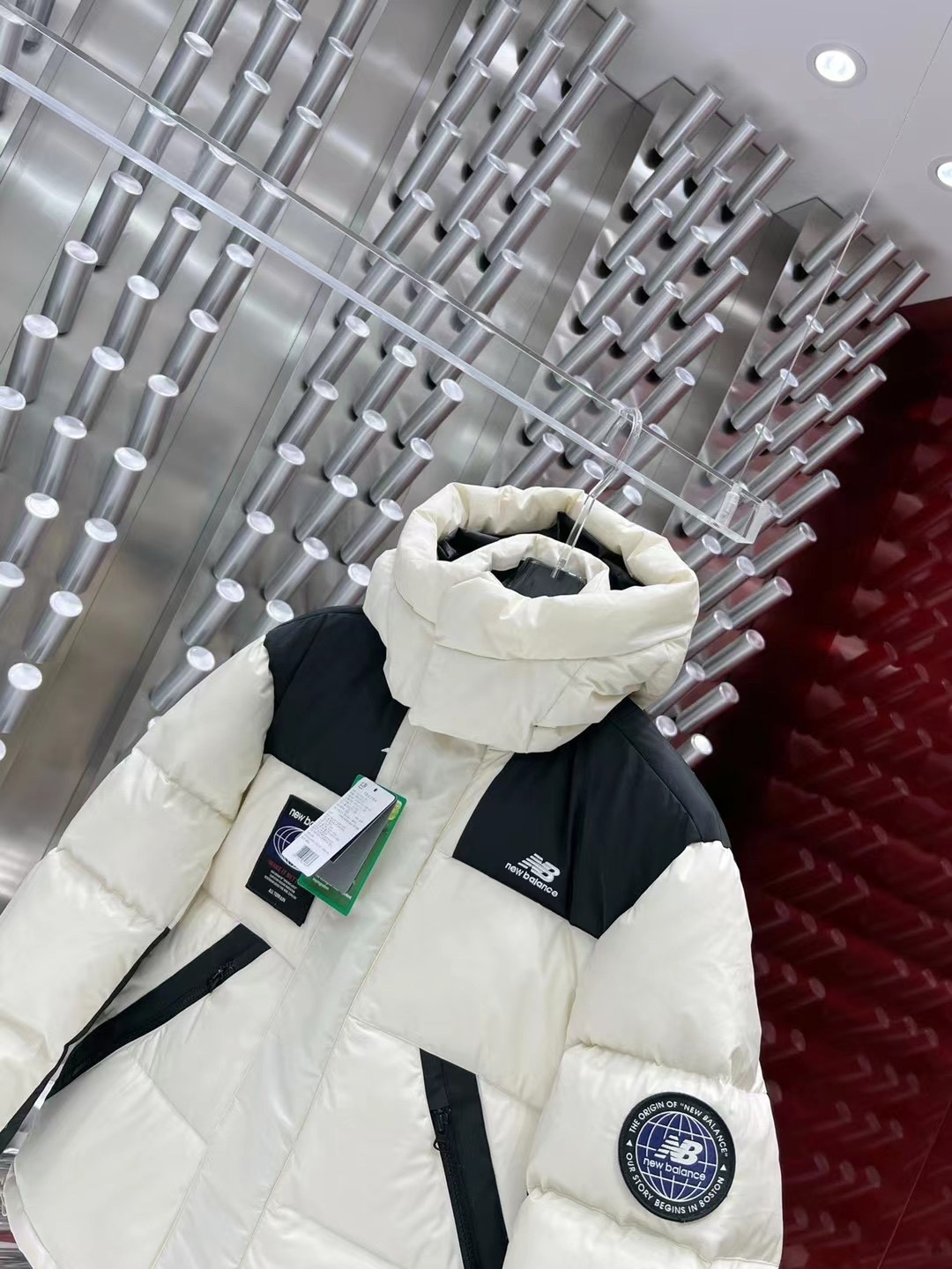 High-Quality Custom Embroidered New Balance Jacket: Premium Materials, Superior Craftsmanship - 图片 3