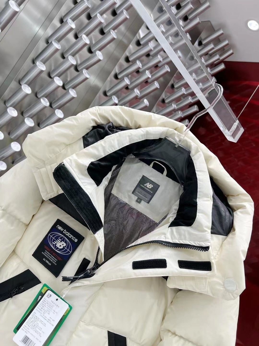 High-Quality Custom Embroidered New Balance Jacket: Premium Materials, Superior Craftsmanship - 图片 7