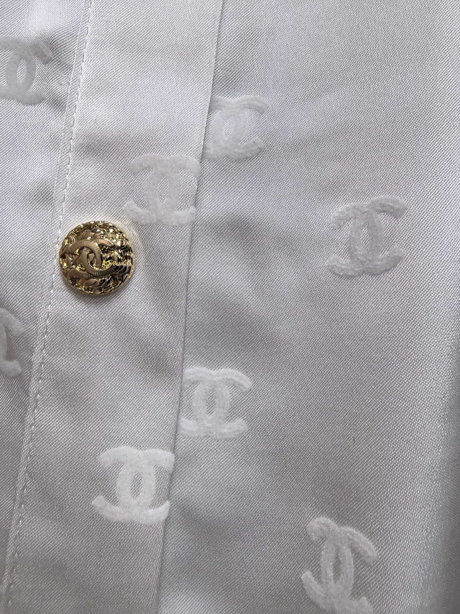 Chanel Embroidery Shirt in UPF115+ Silk Fabric for Hot Summer Street Style - 图片 6