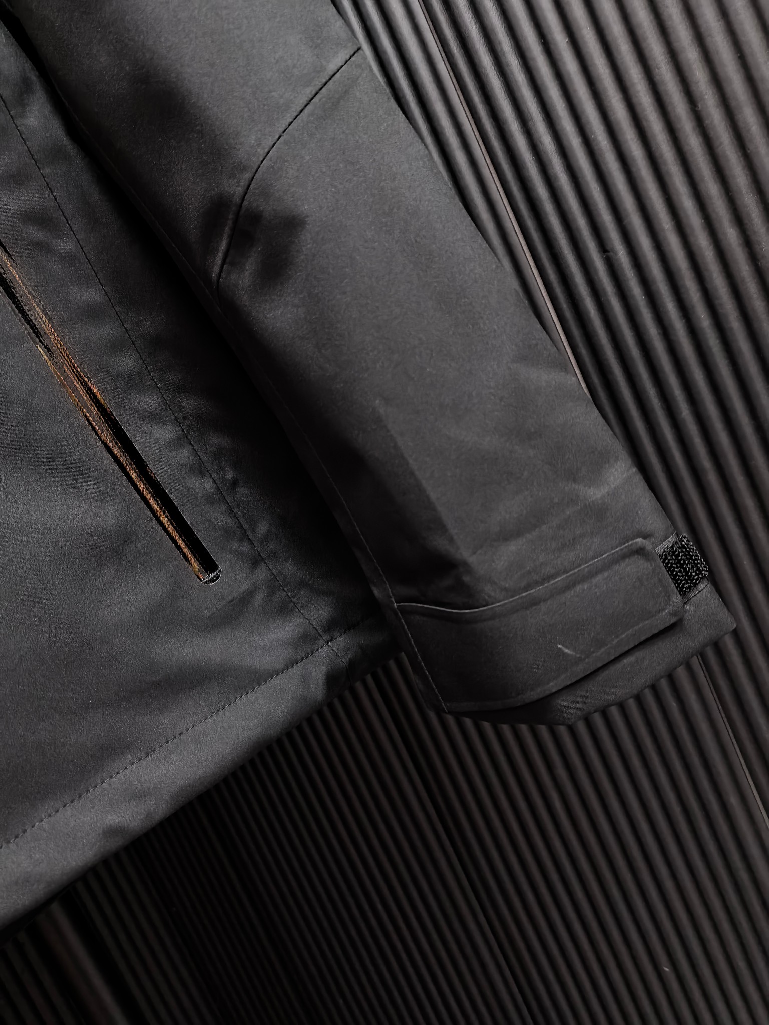 KALESTONE Outdoor Waterproof Jacket with Logo Embroidery in Various Sizes and Colors - 图片 5