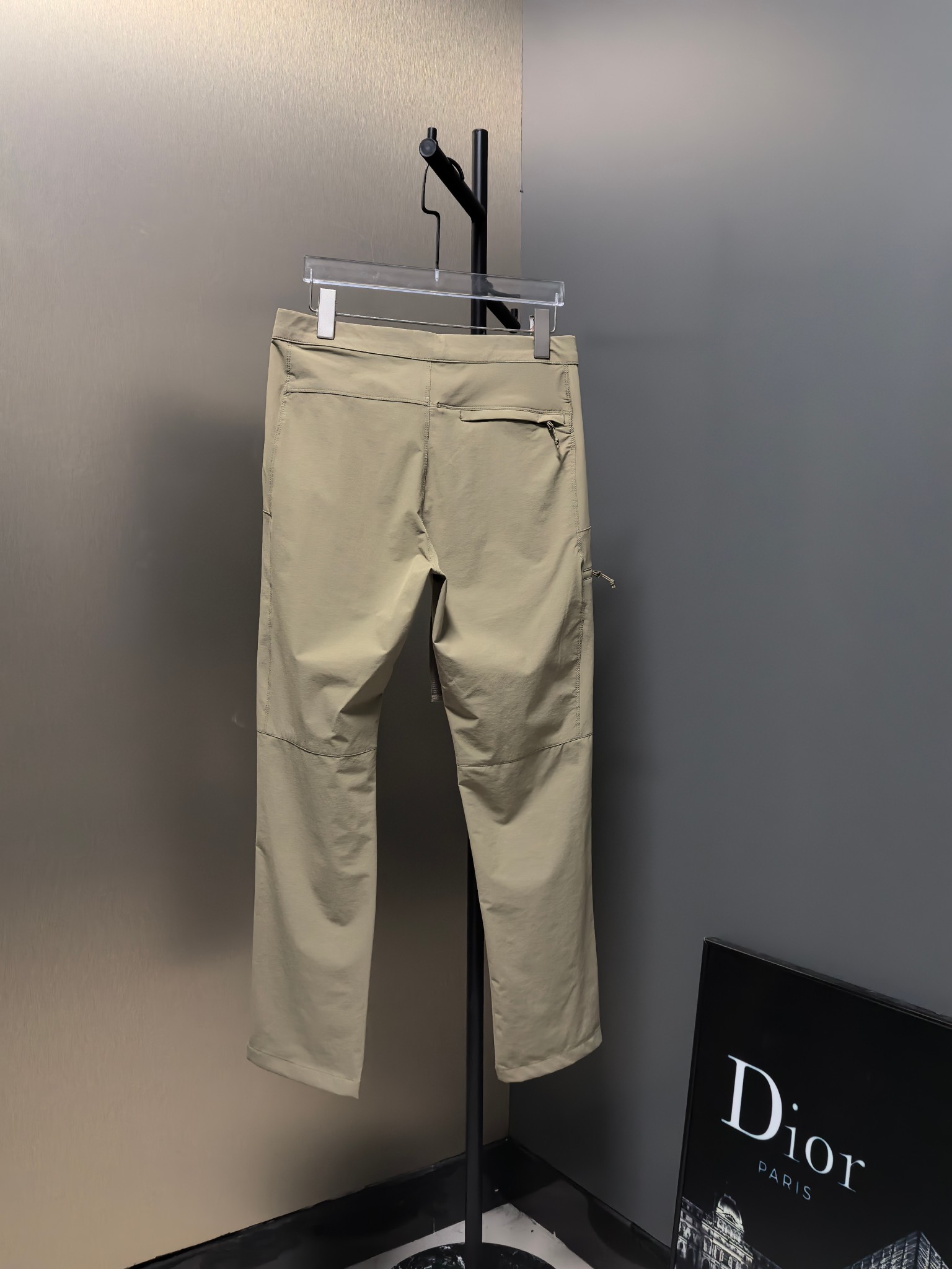 Arc’teryx Gamma AR Soft-Shell Pants: Versatile, Durable, and Stylish Outdoor Wear - 图片 7