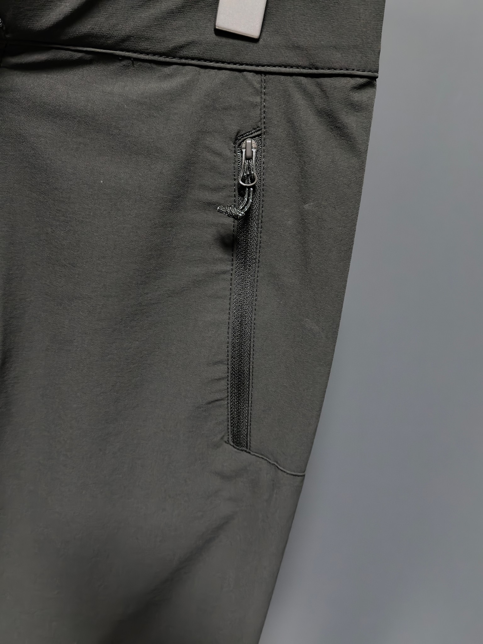 ARC’TERYX Original Gamma AR Multipurpose Pants Review: High Performance in Any Scenario - 图片 3