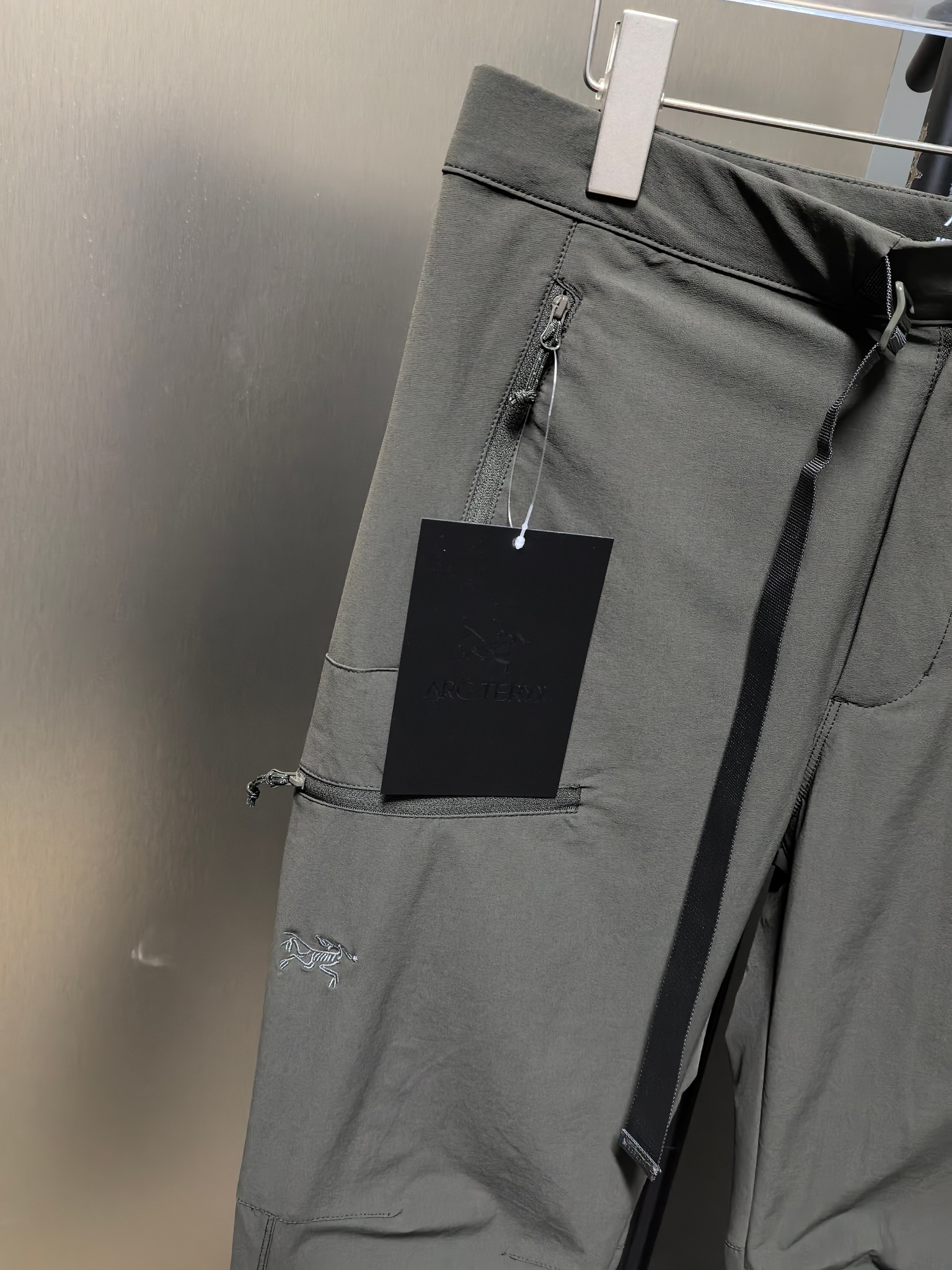 ARC’TERYX Original Gamma AR Multipurpose Pants Review: High Performance in Any Scenario - 图片 2