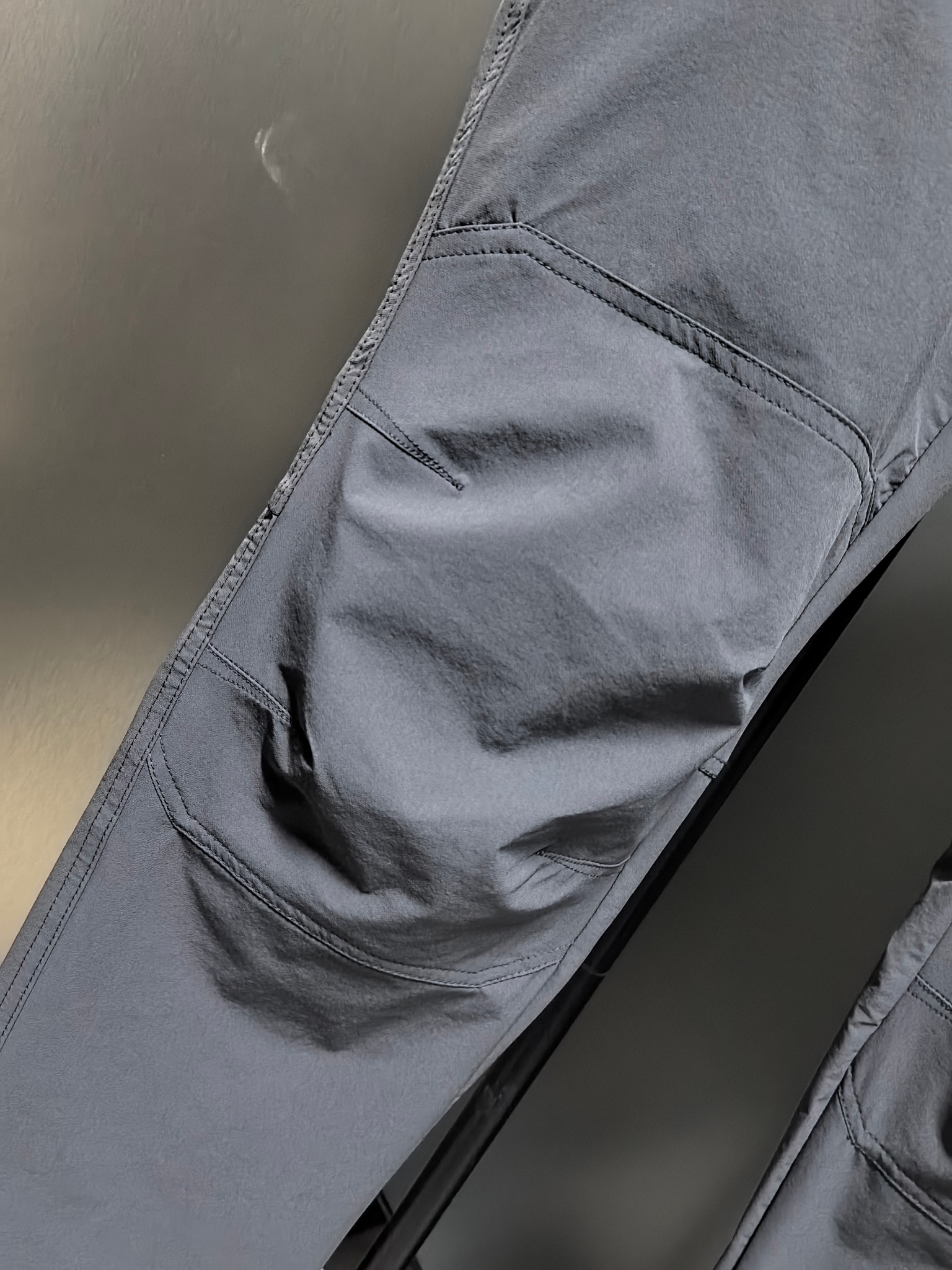 Review: ARC’TERYX Original Birds Patrol AR Pants – Functional, Stylish, and High-Performance Outdoor Gear - 图片 5