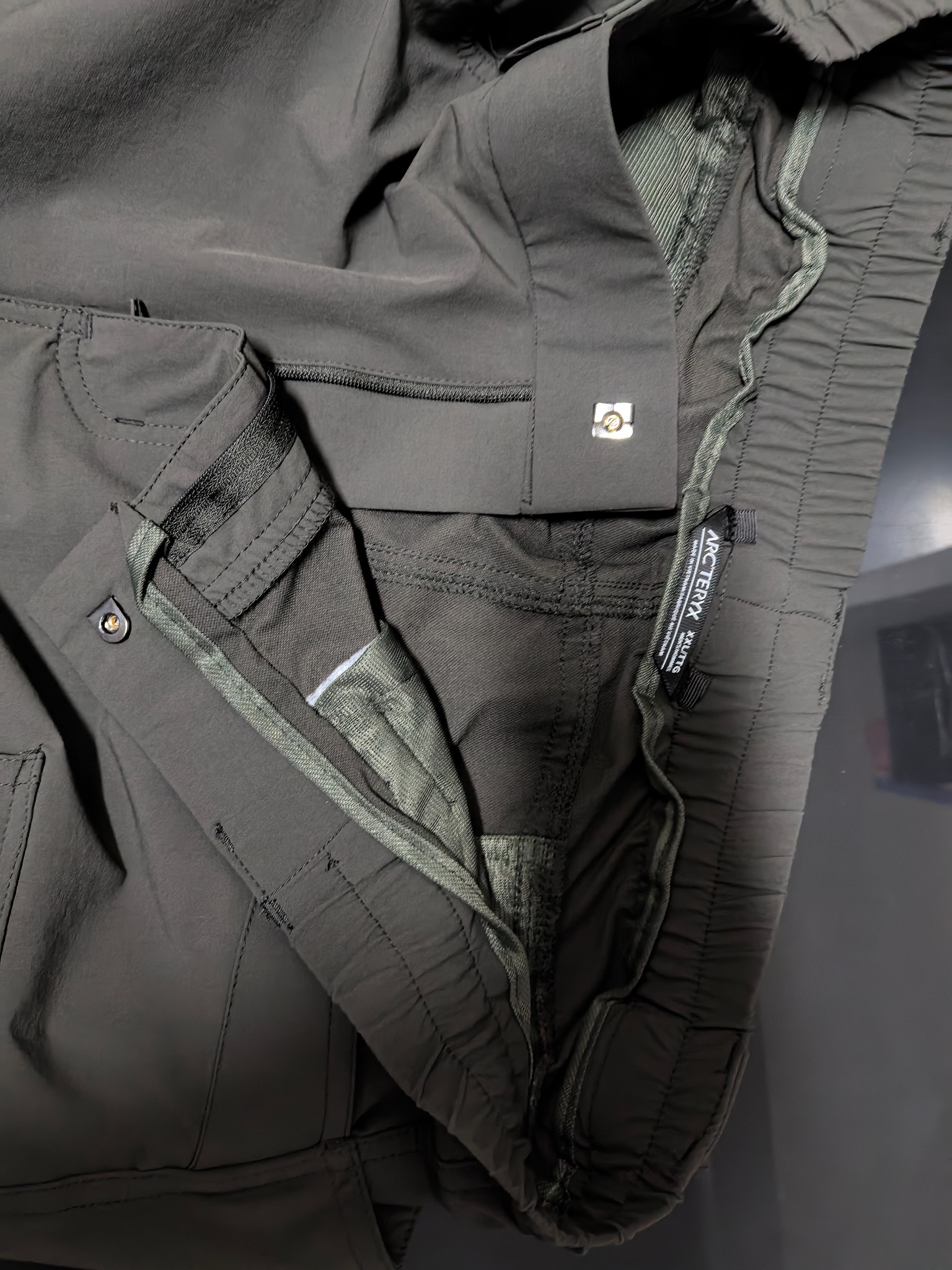 Review: ARC’TERYX Original Birds Patrol Pants – High-Performance Outdoor Gear - 图片 9
