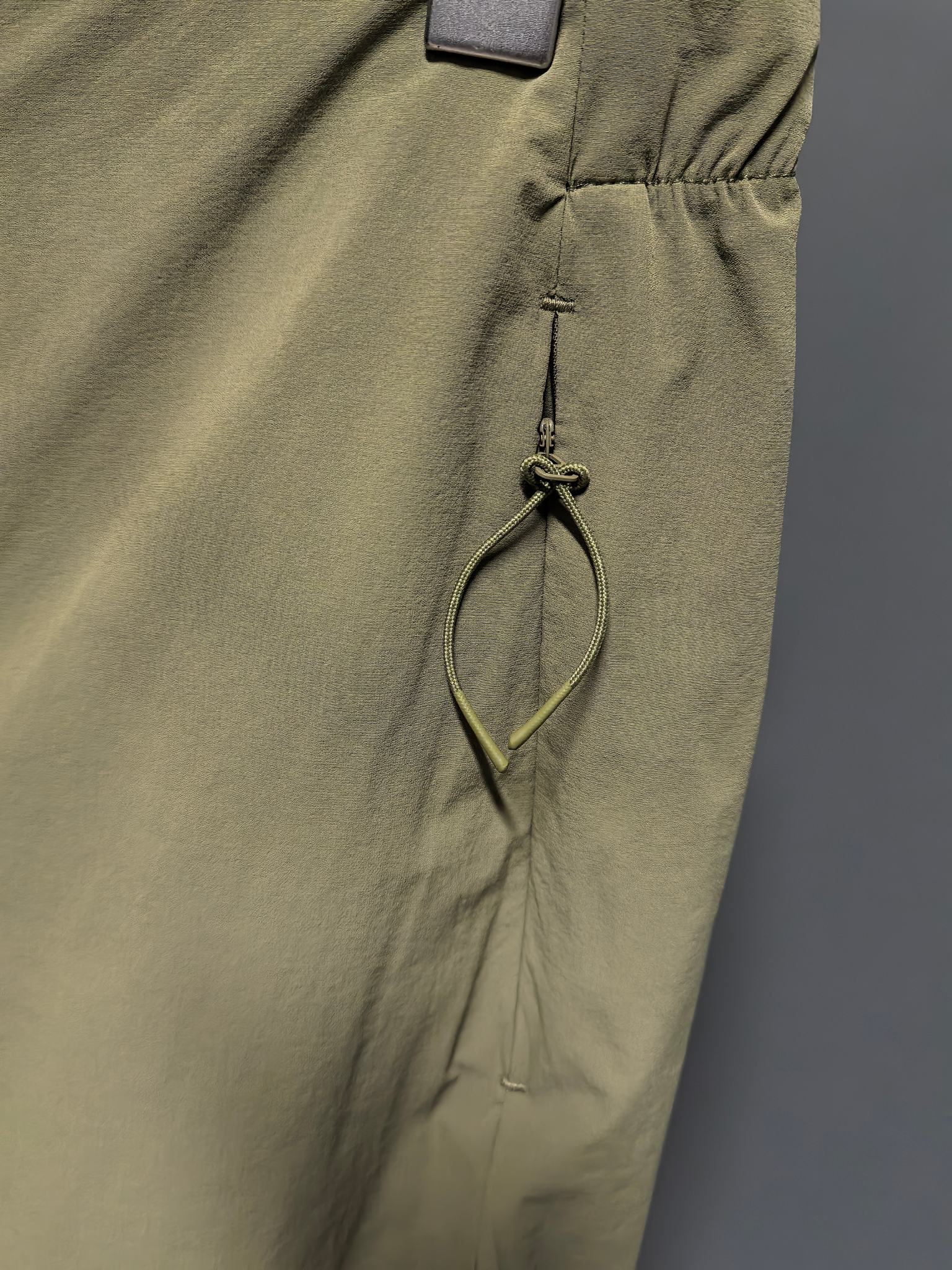 Alternative view of Shorts 08230