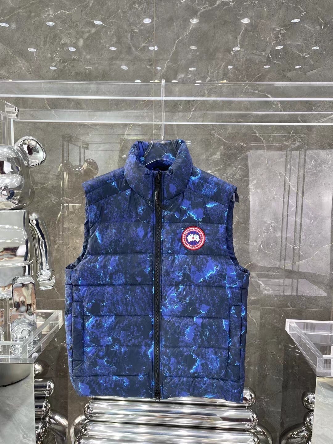 Paquete versión top, chaleco nuevo de la marca canadiense Canada Goose, siempre reconocido como el abrigo de …