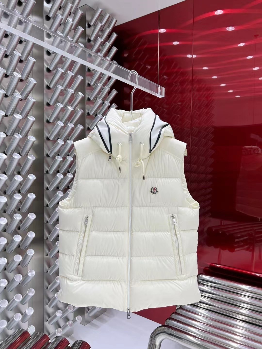 🇫🇷𝐌𝐎𝐍𝐂𝐋𝐄𝐑/Montclair chaleco de plumón con capucha. Nuevo modelo🆕 chaqueta de plumón. Herrajes personalizados …