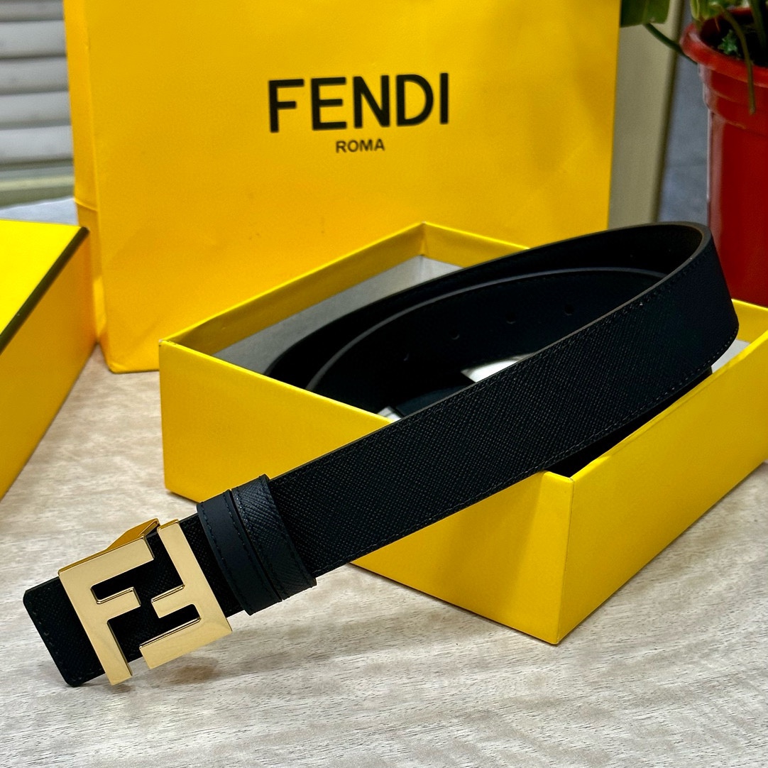 FENDl芬迪专柜同款宽3.5CM双面头层牛皮制作搭配经典FF纯铜扣经典时尚潮流系列一流的做工精致的细节