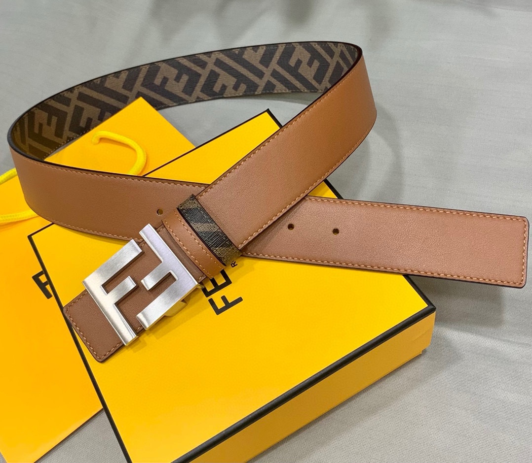 FENDI芬迪专柜同款宽4.0CM双环正反用腰带FF按钉搭扣土黄色CuoioRomano皮革材质反面面料
