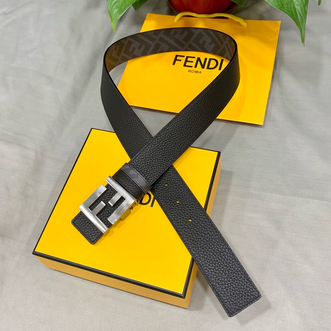 FENDI芬迪专柜同款宽4.0CM双环正反用腰带FF按钉搭扣黑色CuoioRomano皮革材质反面面料带