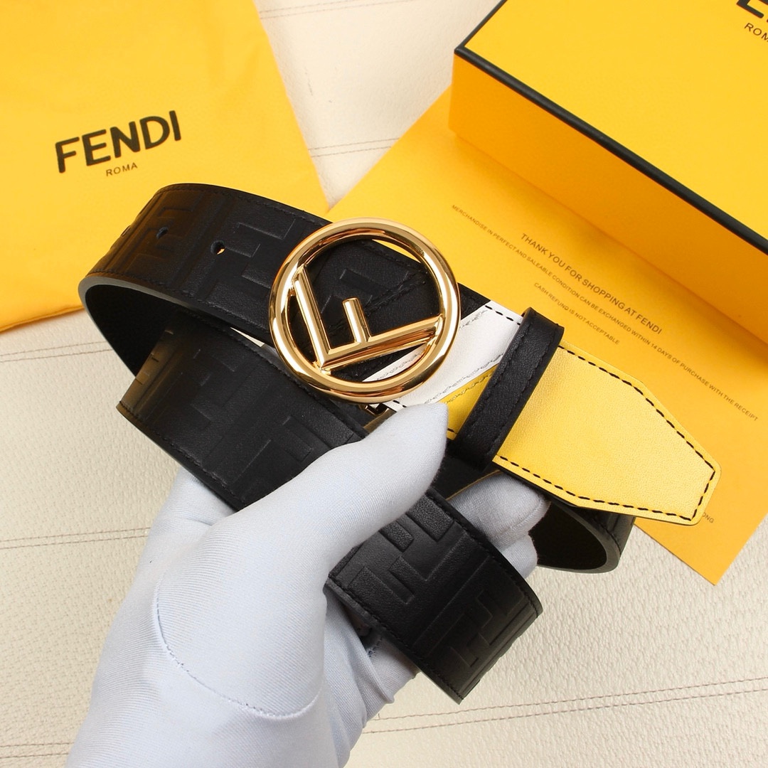 FENDI/芬迪宽38MM标志造型宽皮带原版针扣进口原版小牛皮制成印有浮雕黑FF图案镀金表面金属制品品质