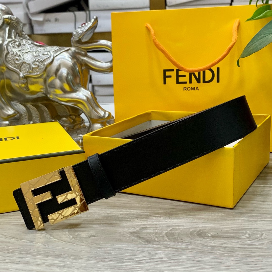 FENDI芬迪专柜同款宽38MM双面头发层牛皮制成搭配经典FF钢扣男士皮带潮流时尚休闲百搭品质保证