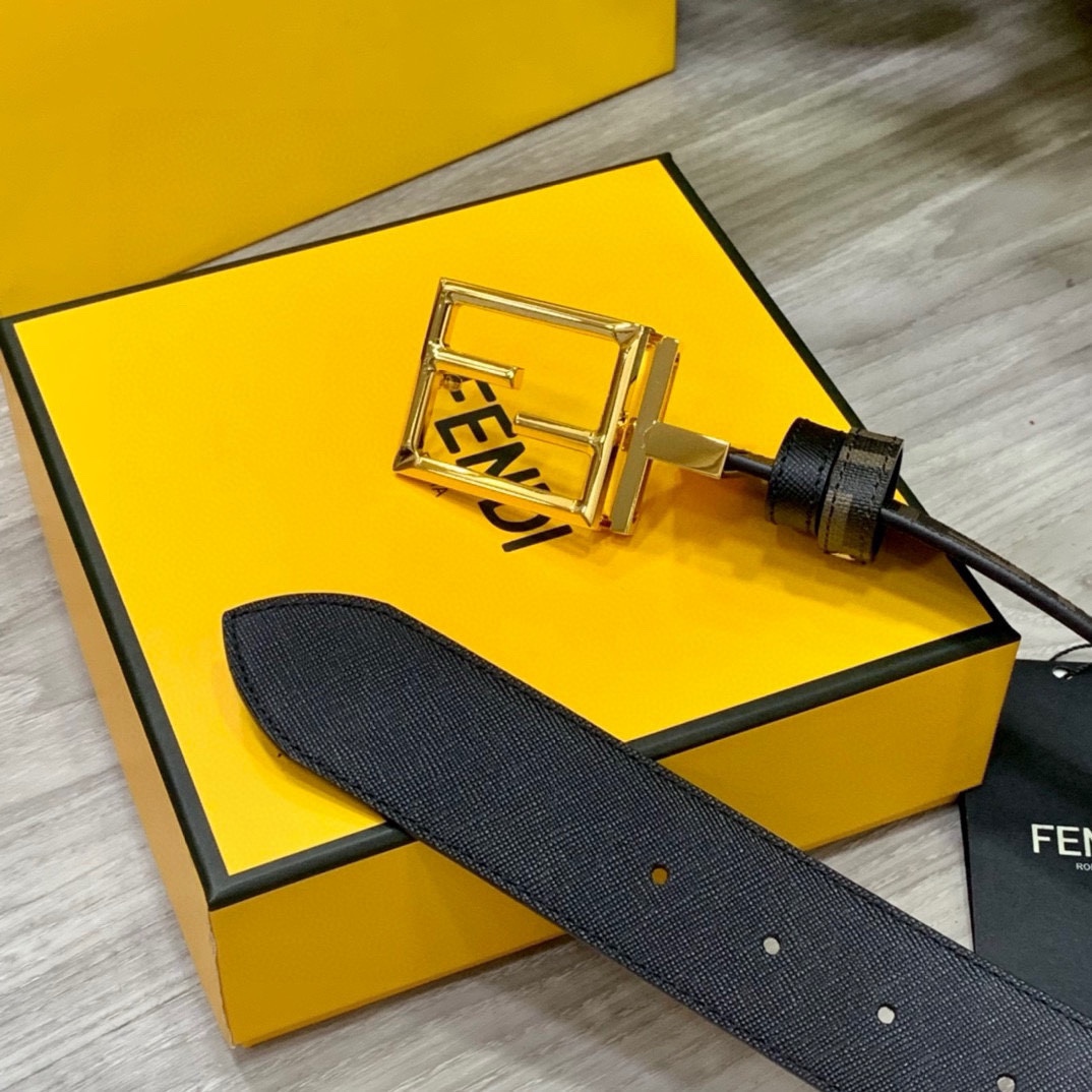 FENDI芬迪专柜同款宽4.0CM双环正反用腰带FF按钉搭扣黑色CuoioRomano皮革材质反面面料带