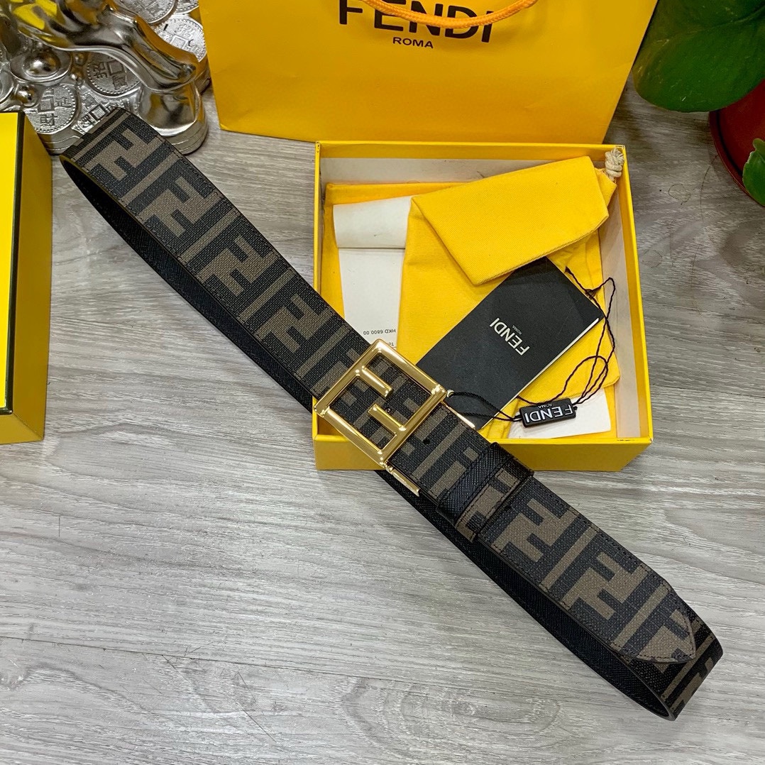 FENDI芬迪专柜同款宽4.0CM双环正反用腰带FF按钉搭扣黑色CuoioRomano皮革材质反面面料带