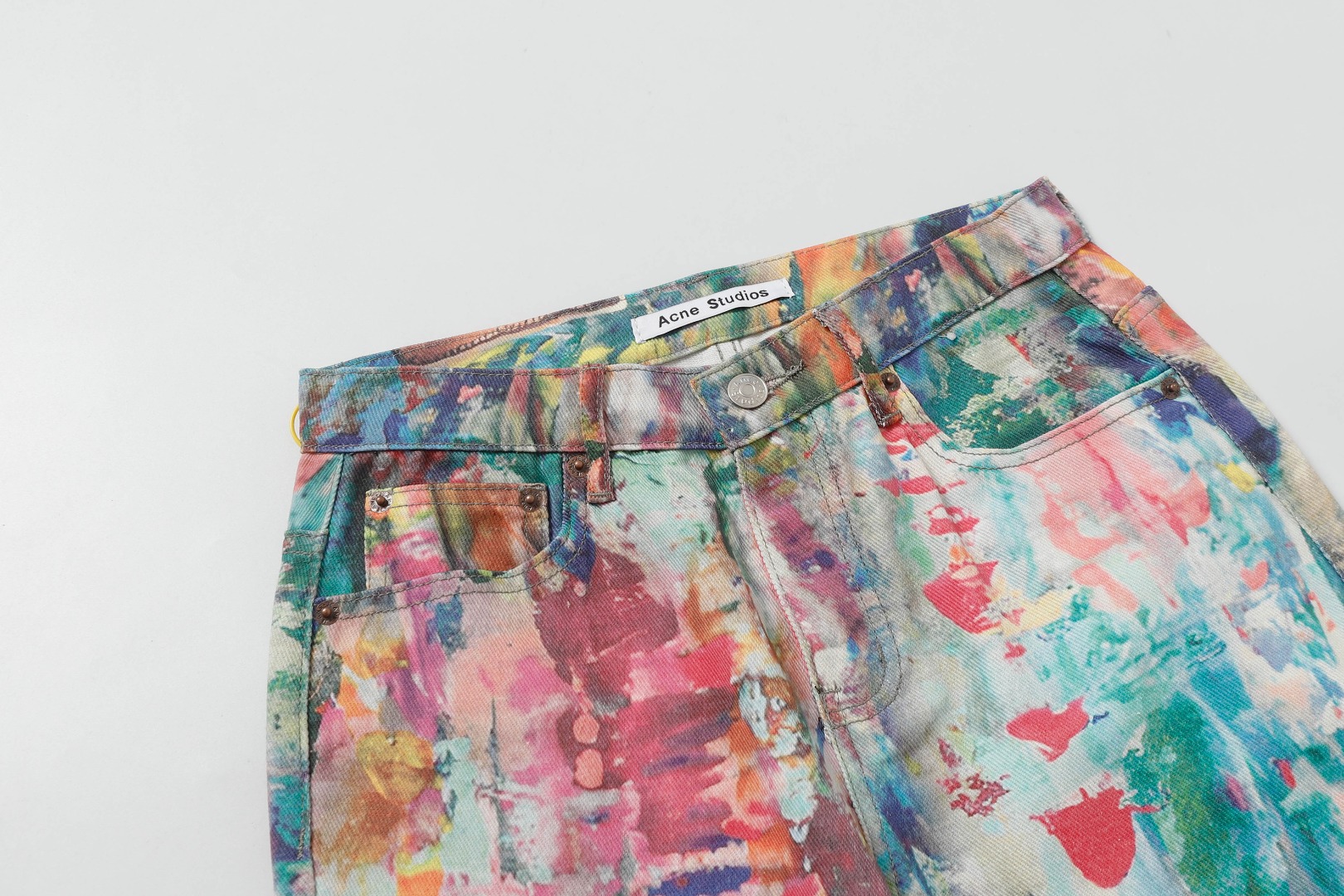 Acne Studio AC-Pants King: 3D-Printed Jeans for Fashionable Street Style - 图片 3