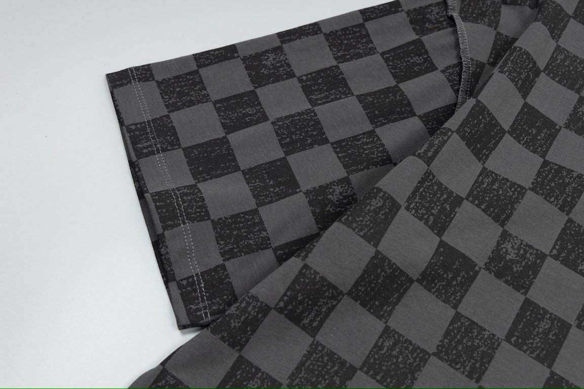 精品LOUISVITTON棋牌格印花短袖面料规格采用实打实280g100%纯棉针织内的兰博基尼定织定染！