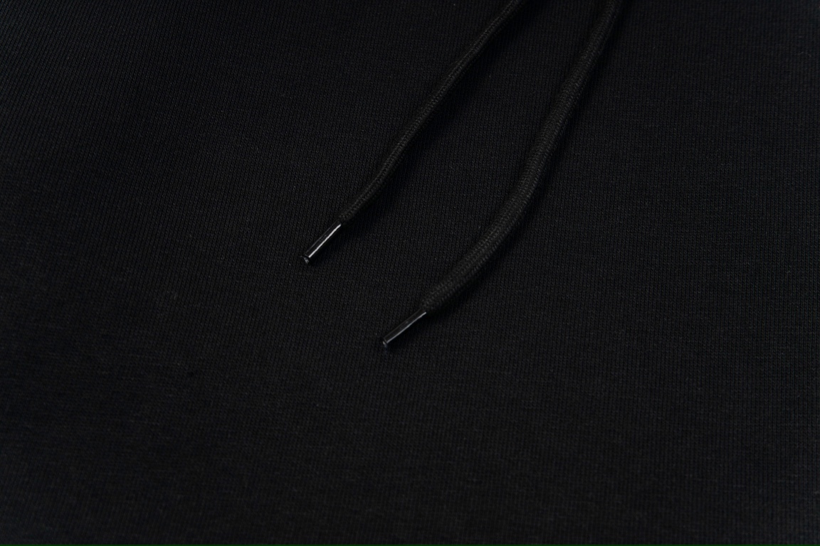 MM6 Magella Digital Stamped Hoodie with High-quality Fabrics and Impeccable Printing - 图片 8