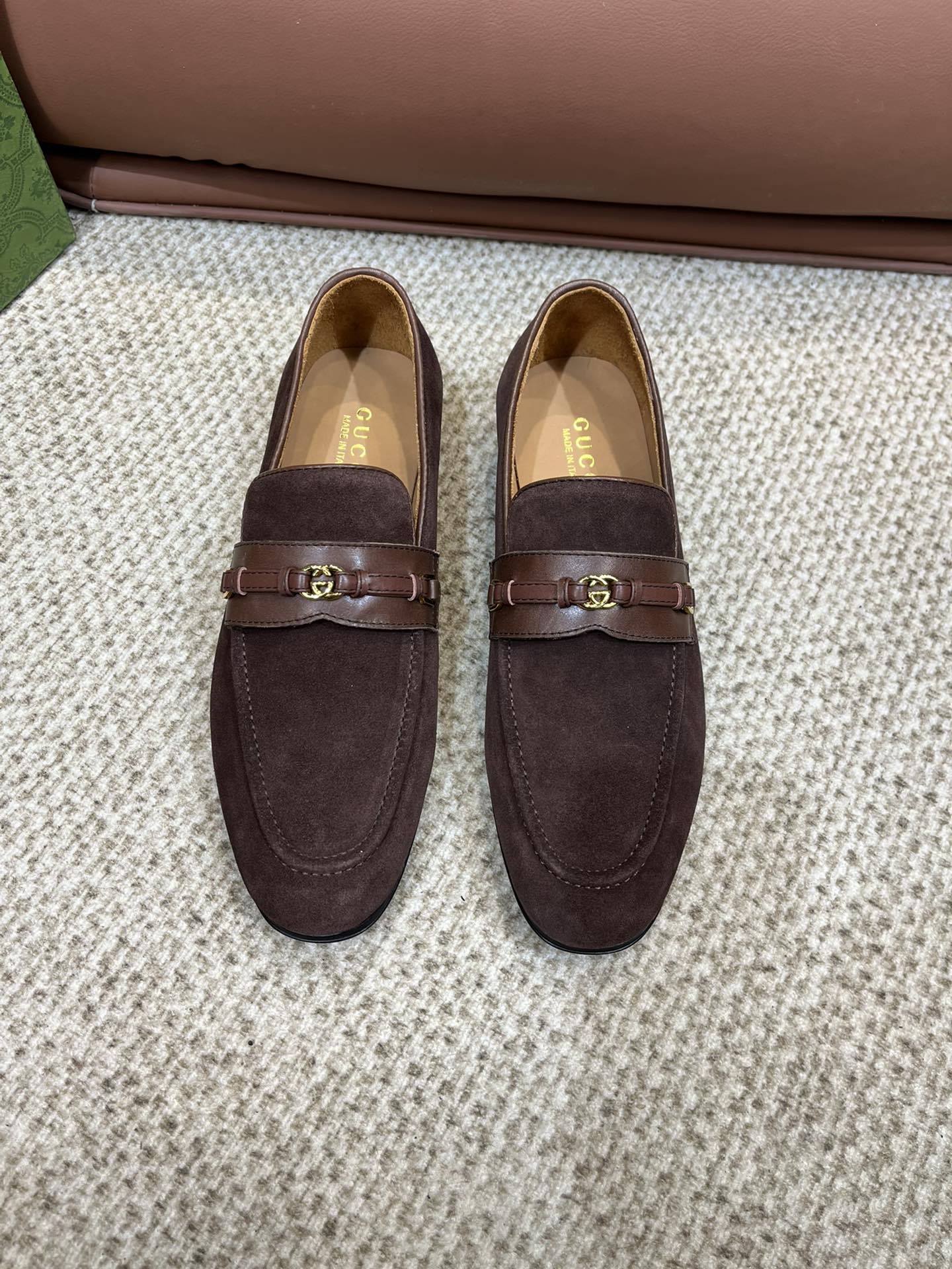 Precio: ¥ Marca del producto: GUCCI (Gucci) Número de código normal: 38-45 (38, 45 no son reembolsables) Grado del prod…