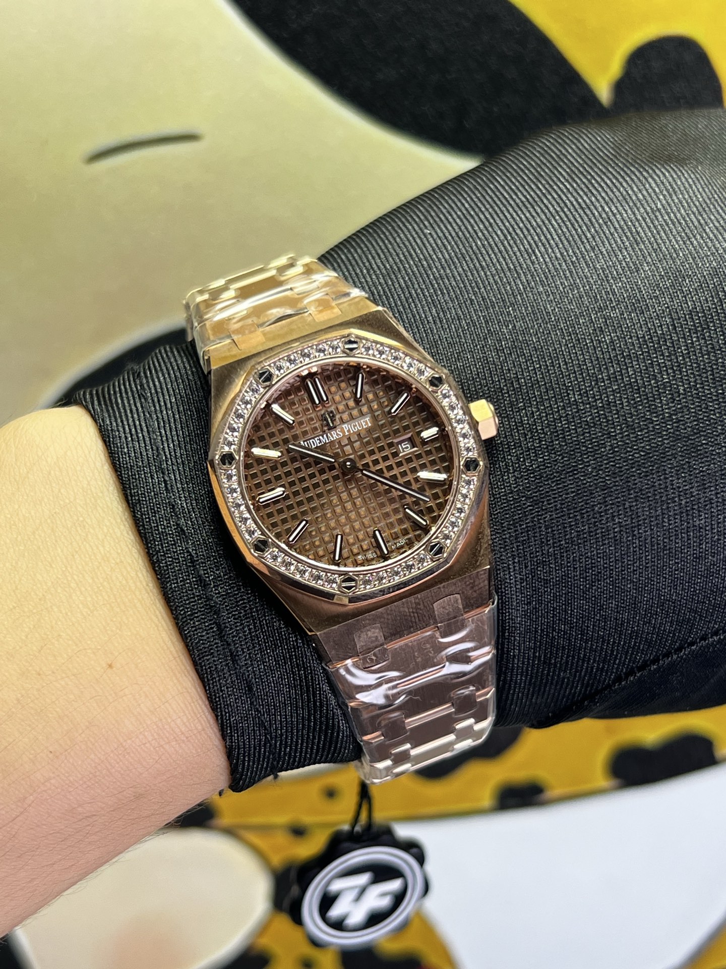 NO:945452,ZF a women’s diamond ring,19860909ZF a女款 钻圈,,Watch