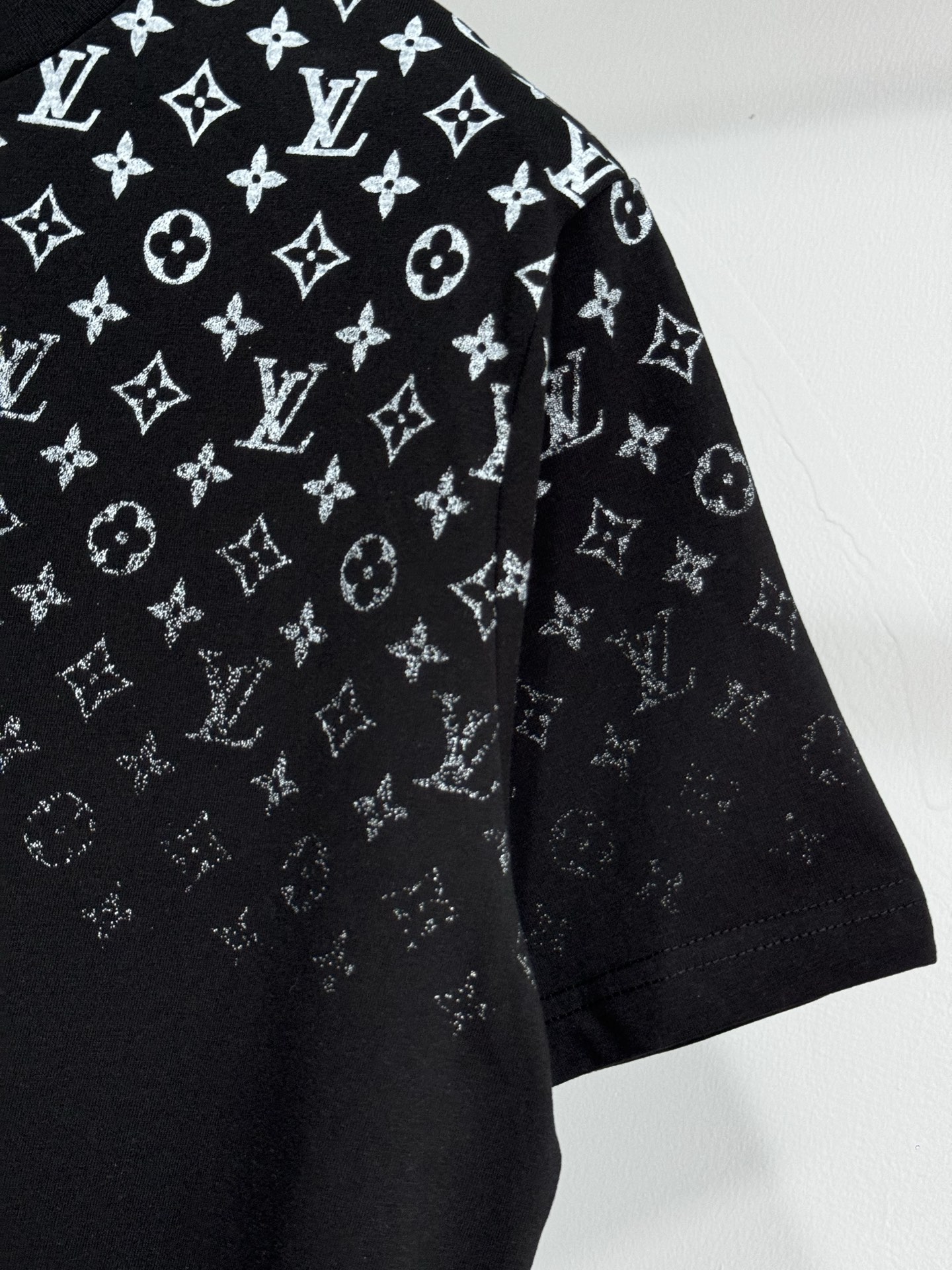 Louis Vuitton LV 渐变短袖｜ 开发｜21支精梳棉