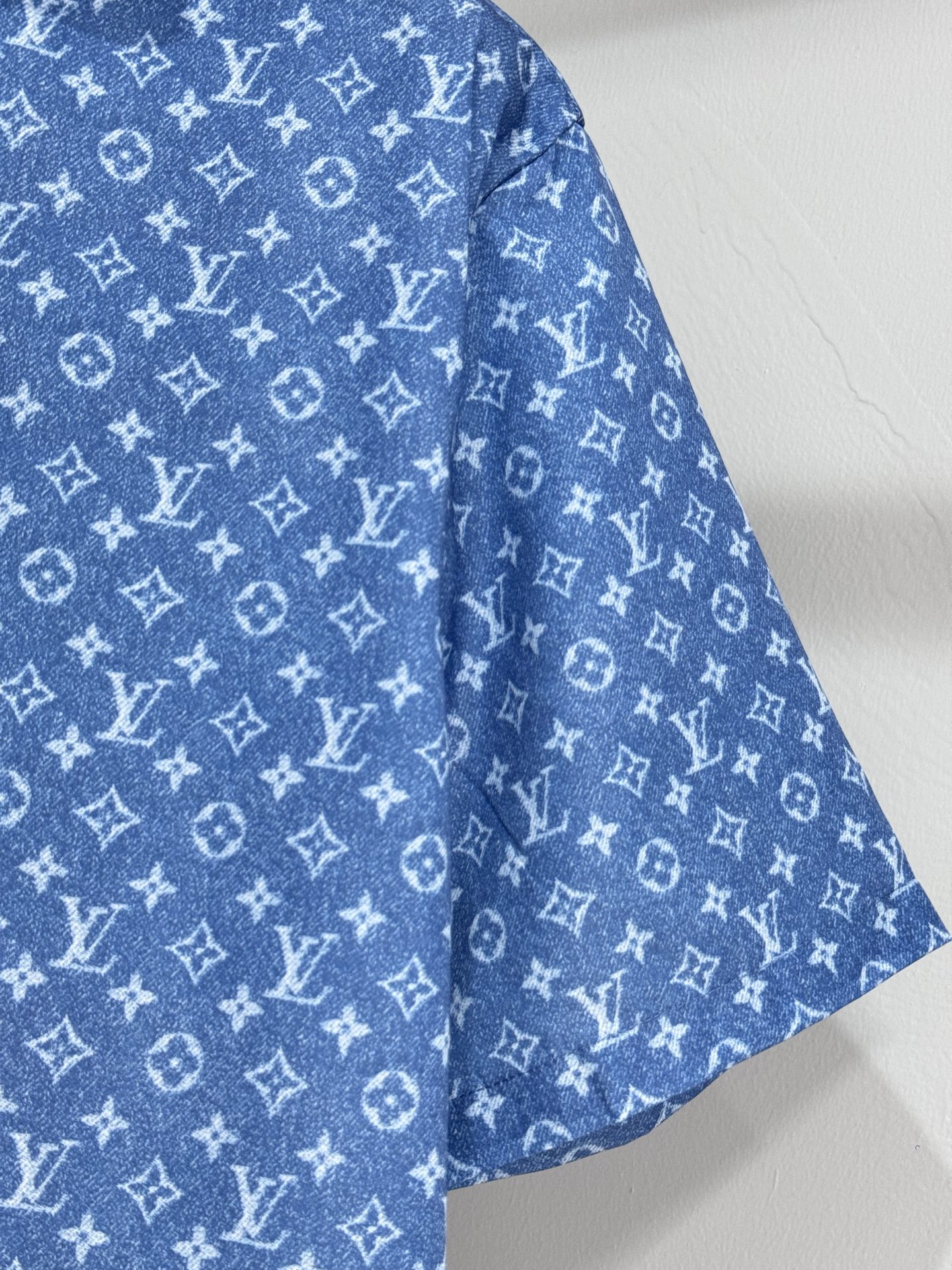 Louis Vuitton LV 26SS春夏新款｜丹宁风老花短袖衬衫