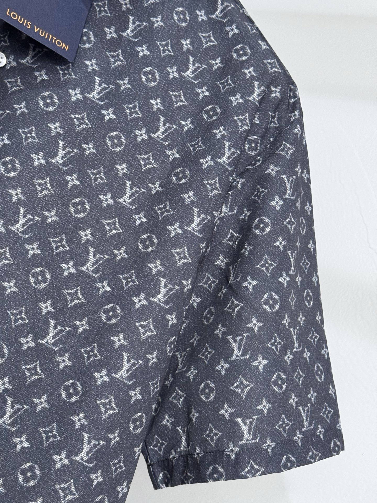 Louis Vuitton LV 26SS春夏新款｜丹宁风老花短袖衬衫
