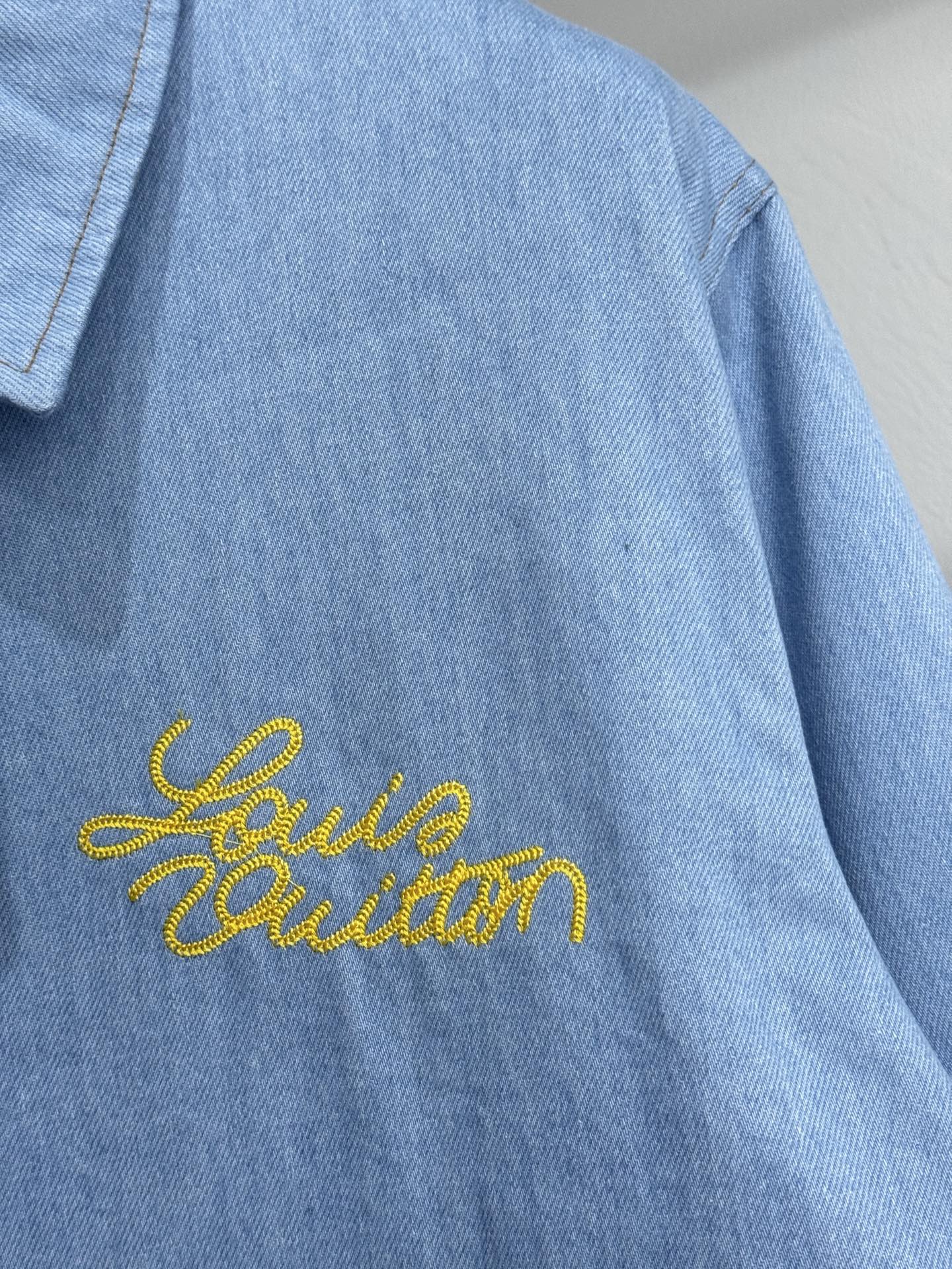Louis Vuitton LV 春日胶囊花卉刺绣牛仔外套