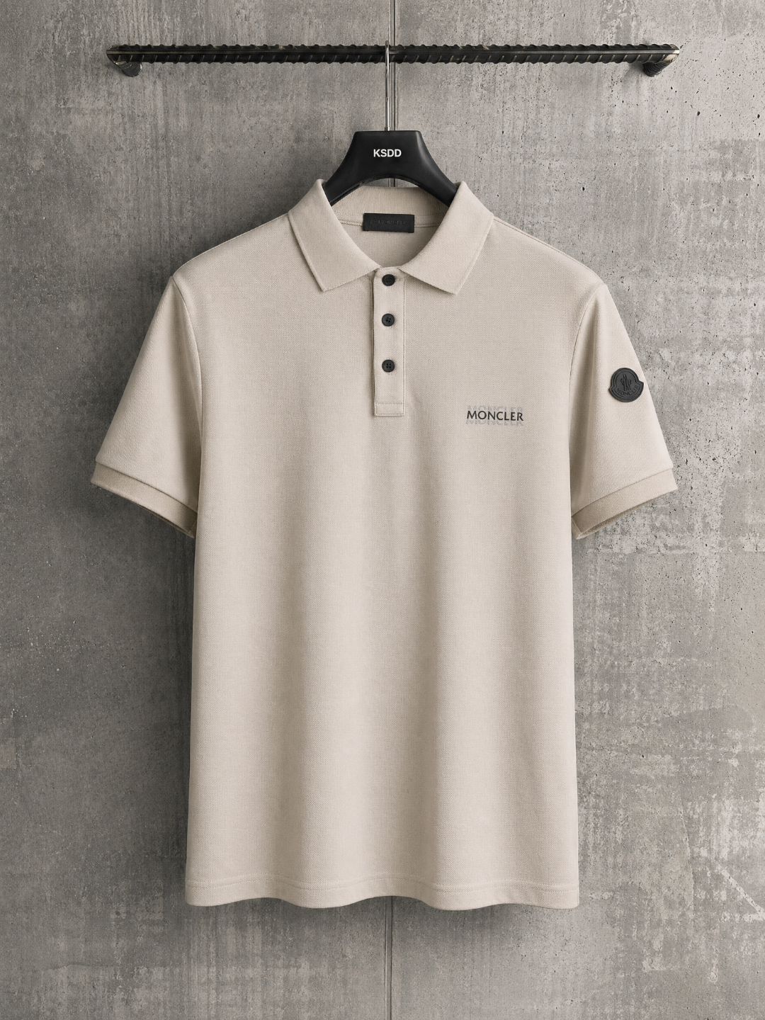 Moncler 蒙口MONCLER 26SS三粒扣Polo短袖