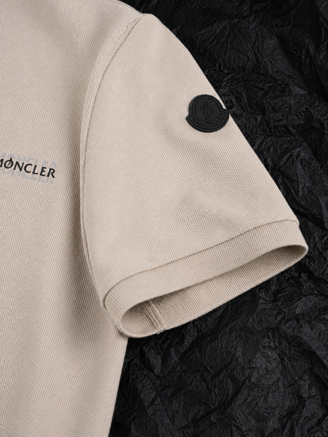 Moncler 蒙口MONCLER 26SS三粒扣Polo短袖