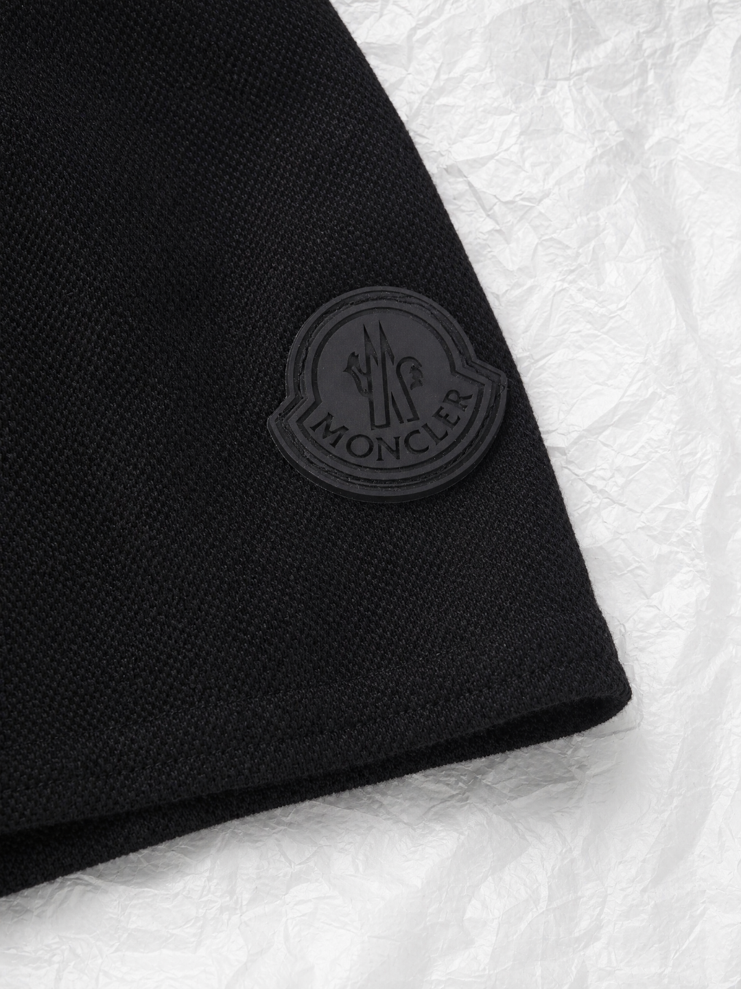 Moncler 蒙口MONCLER 26SS三粒扣Polo短袖