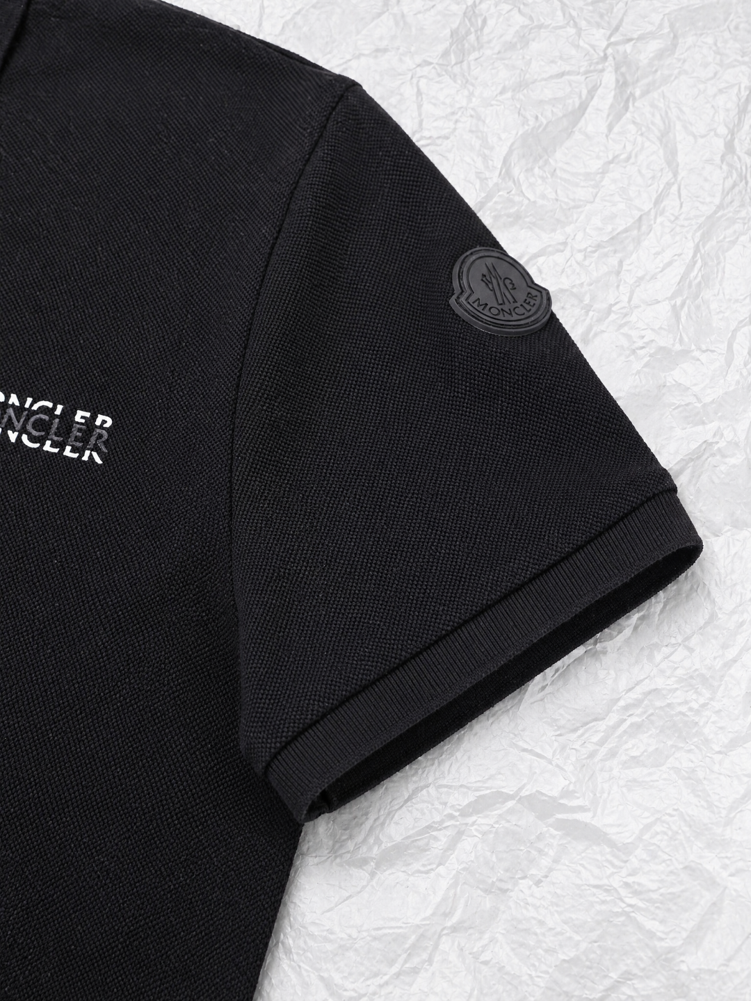 Moncler 蒙口MONCLER 26SS三粒扣Polo短袖