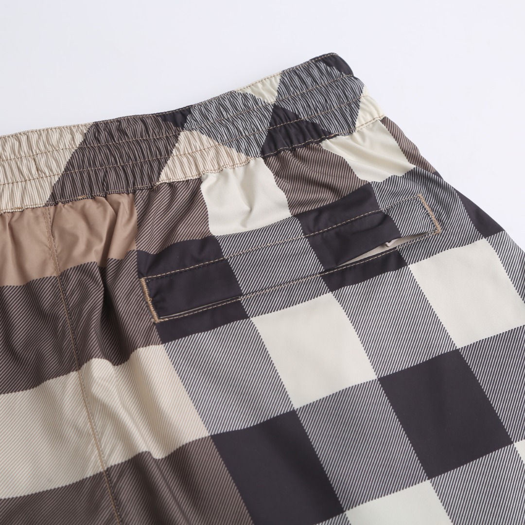 Burberry BBR 格纹沙滩短裤